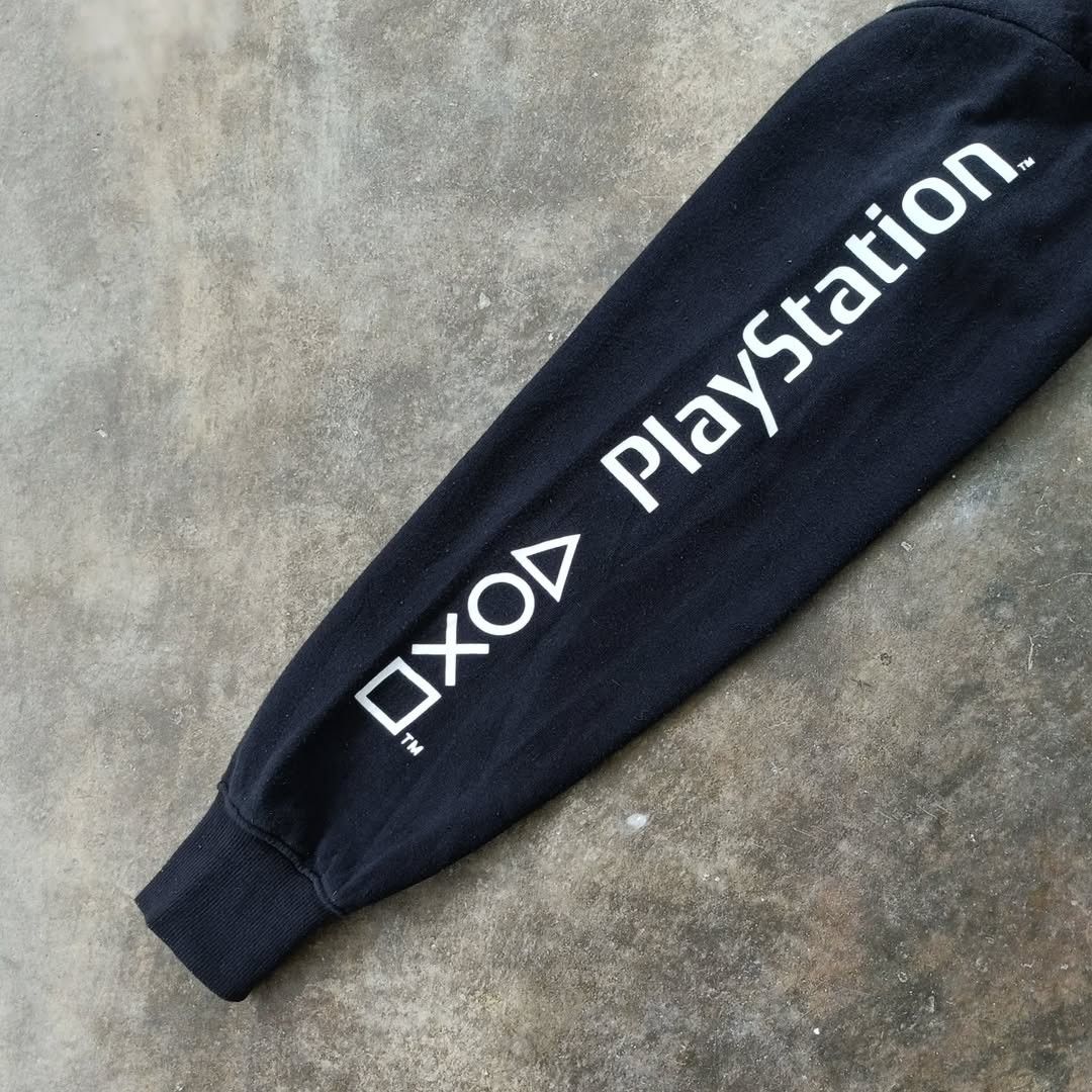 H&M × Playstation H&M Playstation Pullover Hoodie Size US M / EU 48-50 / 2 - 3 Thumbnail