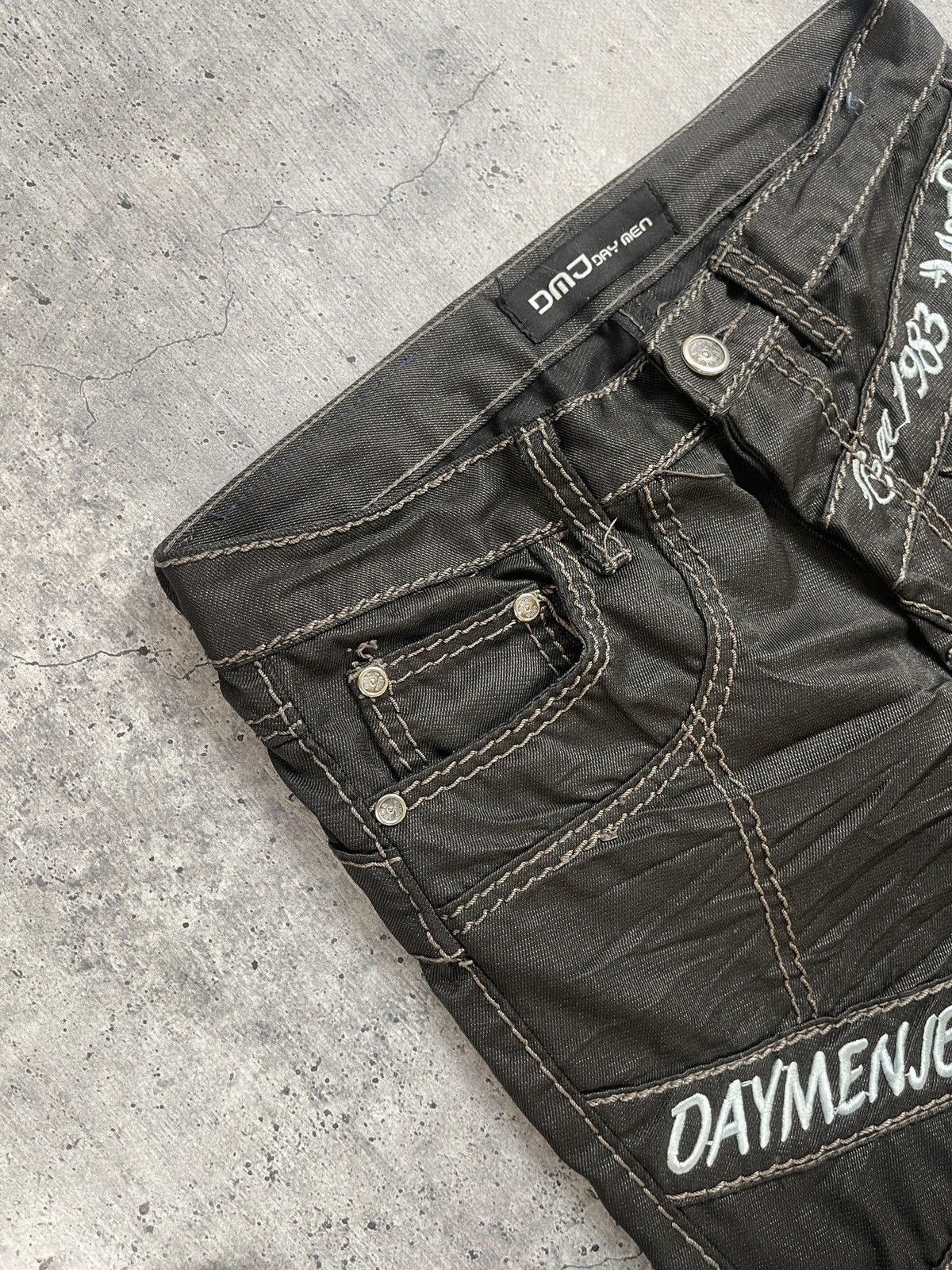 Japanese Brand Crazy Vintage Y2K/2000s Avantgarde Style Japanese Jeans Size US 33 - 6 Thumbnail