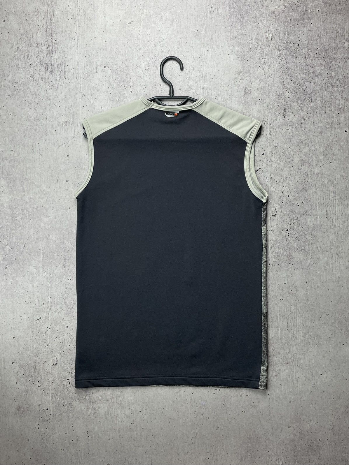Nike × Vintage Vintage Nike Y2k Swoosh logo Tank Top Size US S / EU 44-46 / 1 - 8 Thumbnail