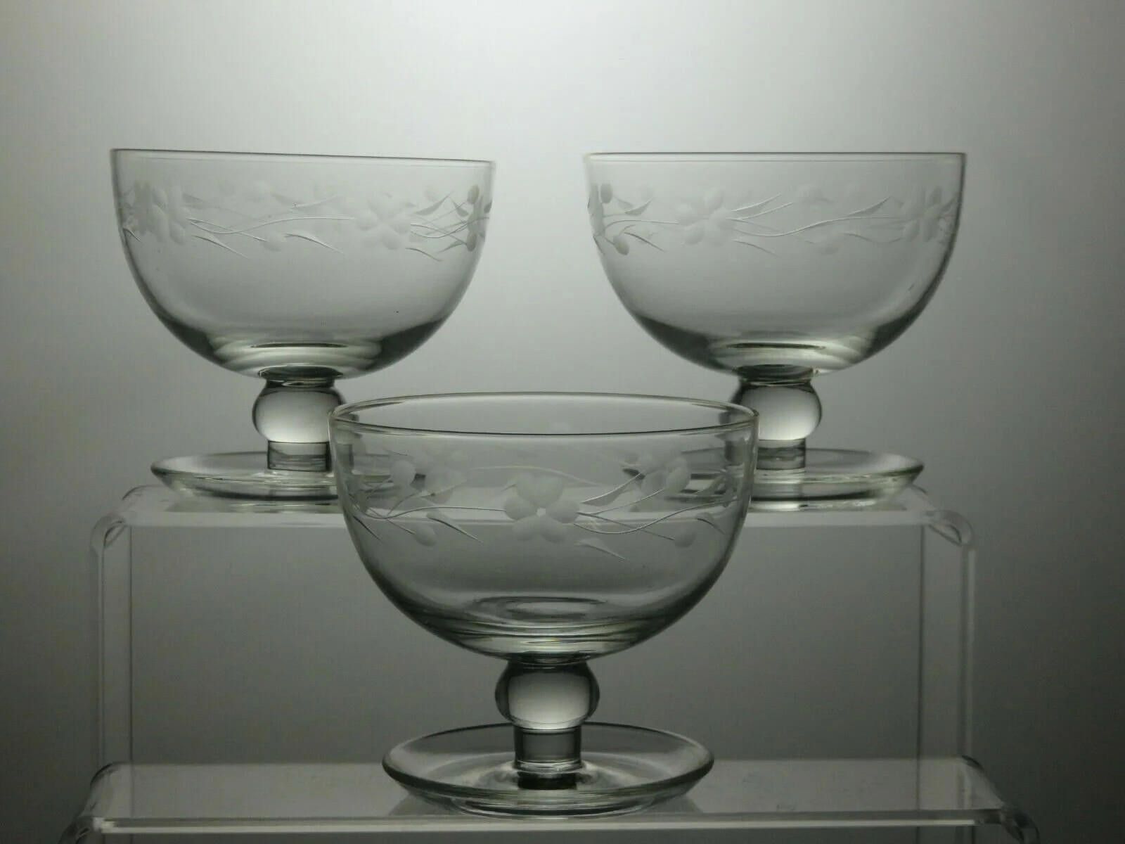The Unbranded Brand 3 Etched Crystal Dessert Dishes Fruit Serving Footed bowls Size ONE SIZE - 1 Thumbnail