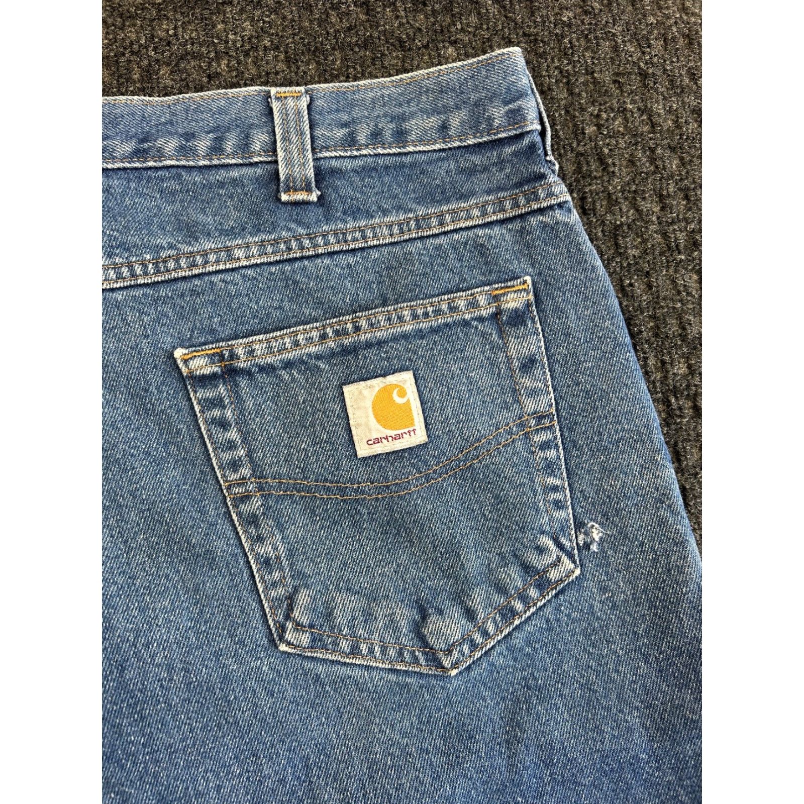 Carhartt VINTAGE Carhartt Denim Jeans Relaxed Fit 38 x 30 Men Jeans Blue 5-Pocket Logo USA 80s 90s Grunge Cowboy Workwear Mens Size US 38 / EU 54 - 4 Thumbnail
