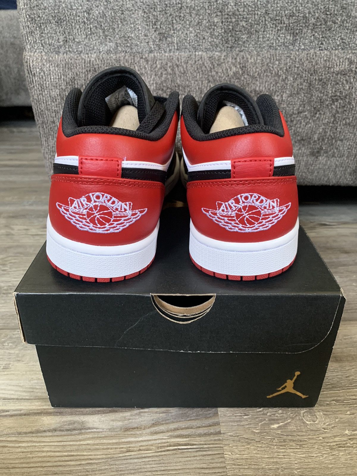 Jordan Brand Air Jordan 1 Low Bred Toe Size US 8 / EU 41 - 5 Thumbnail