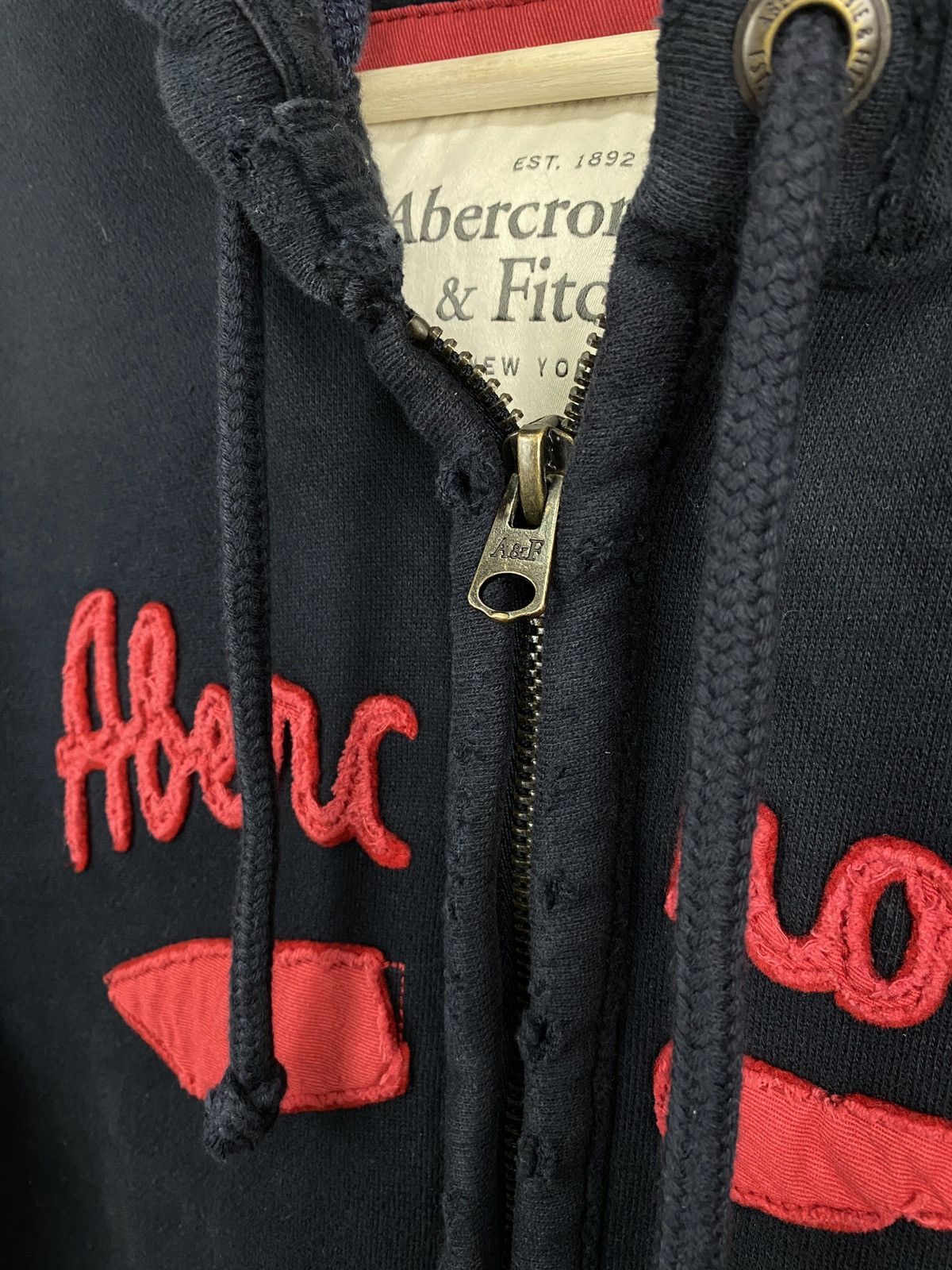 Abercrombie & Fitch 🇺🇸 Y2K Abercrombie Fitch New York Thrashed Hoodie Opium Style Size US XL / EU 56 / 4 - 9 Thumbnail