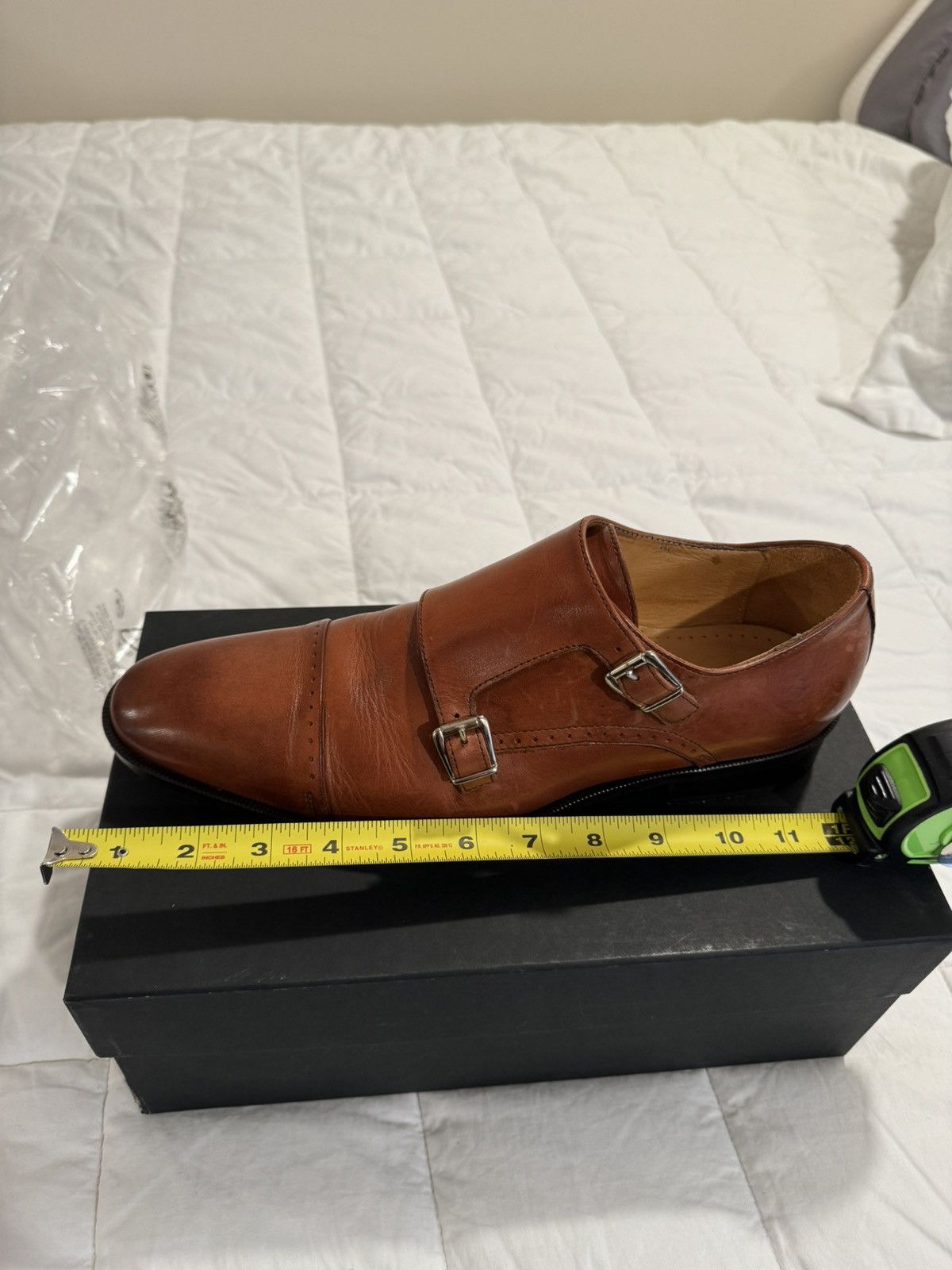 Saks Fifth Avenue Italian leather dress shoe Size US 9.5 / EU 42-43 - 1 Thumbnail
