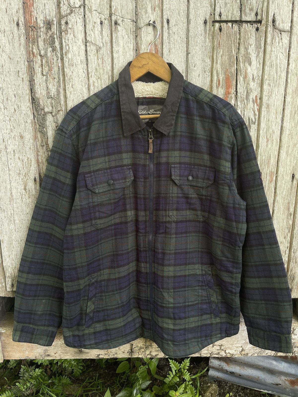 Eddie Bauer Outdoor Sherpa-Lined Plaid Flannel Jacket (L)