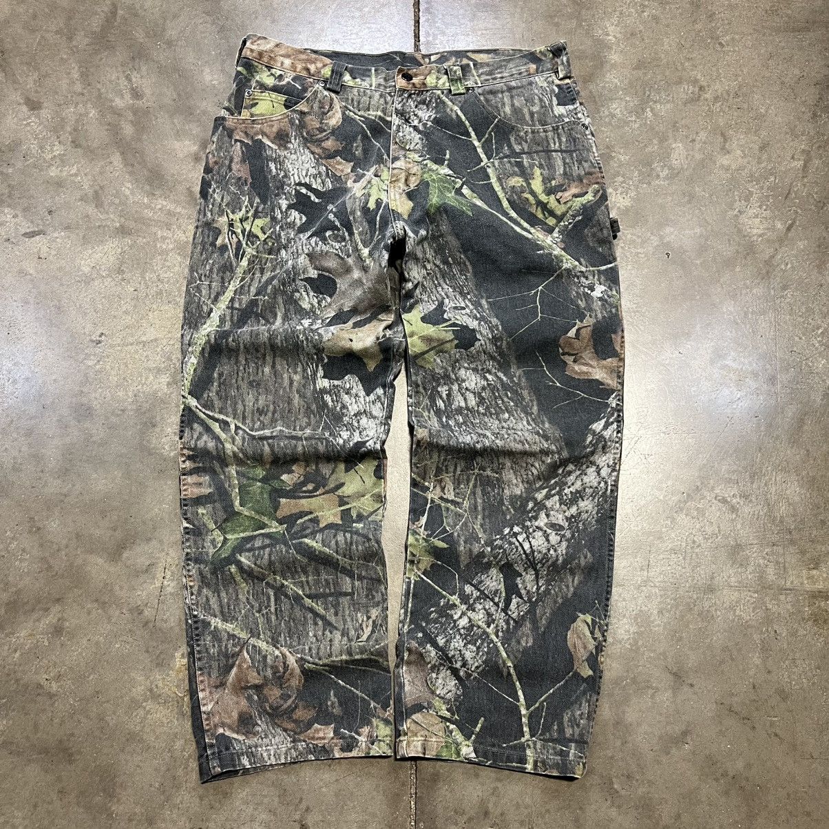 Vintage Vintage Camo Carpenter Pants Jeans Baggy Hunting Skater Y2K Size US 38 / EU 54 - 1 Thumbnail