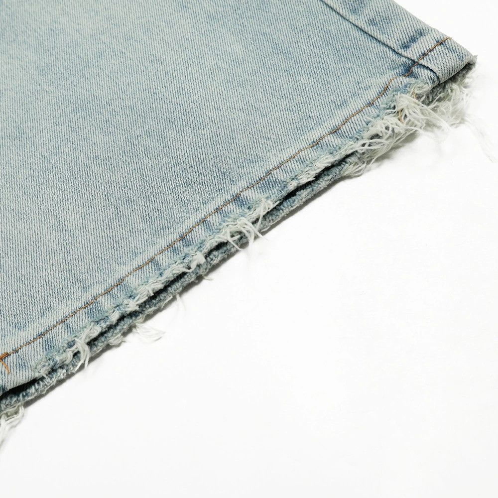 Vintage Men's casual straight-leg punk distressed light-washed jeans Size US 32 / EU 48 - 6 Thumbnail