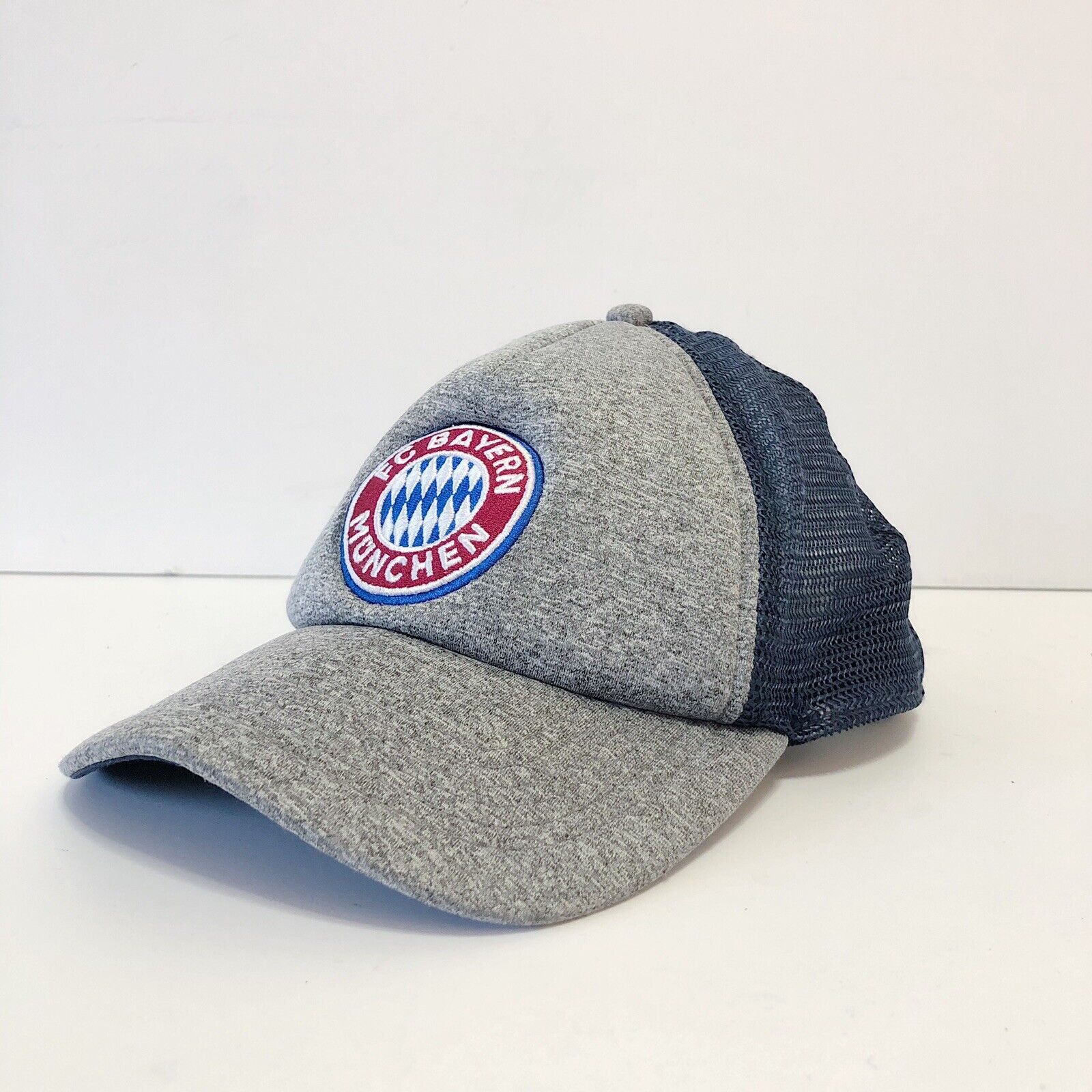 Vintage 2017 Bayern Munich FC Mesh Trucker Hat Grey Navy Blue OS Size ONE SIZE - 2 Thumbnail