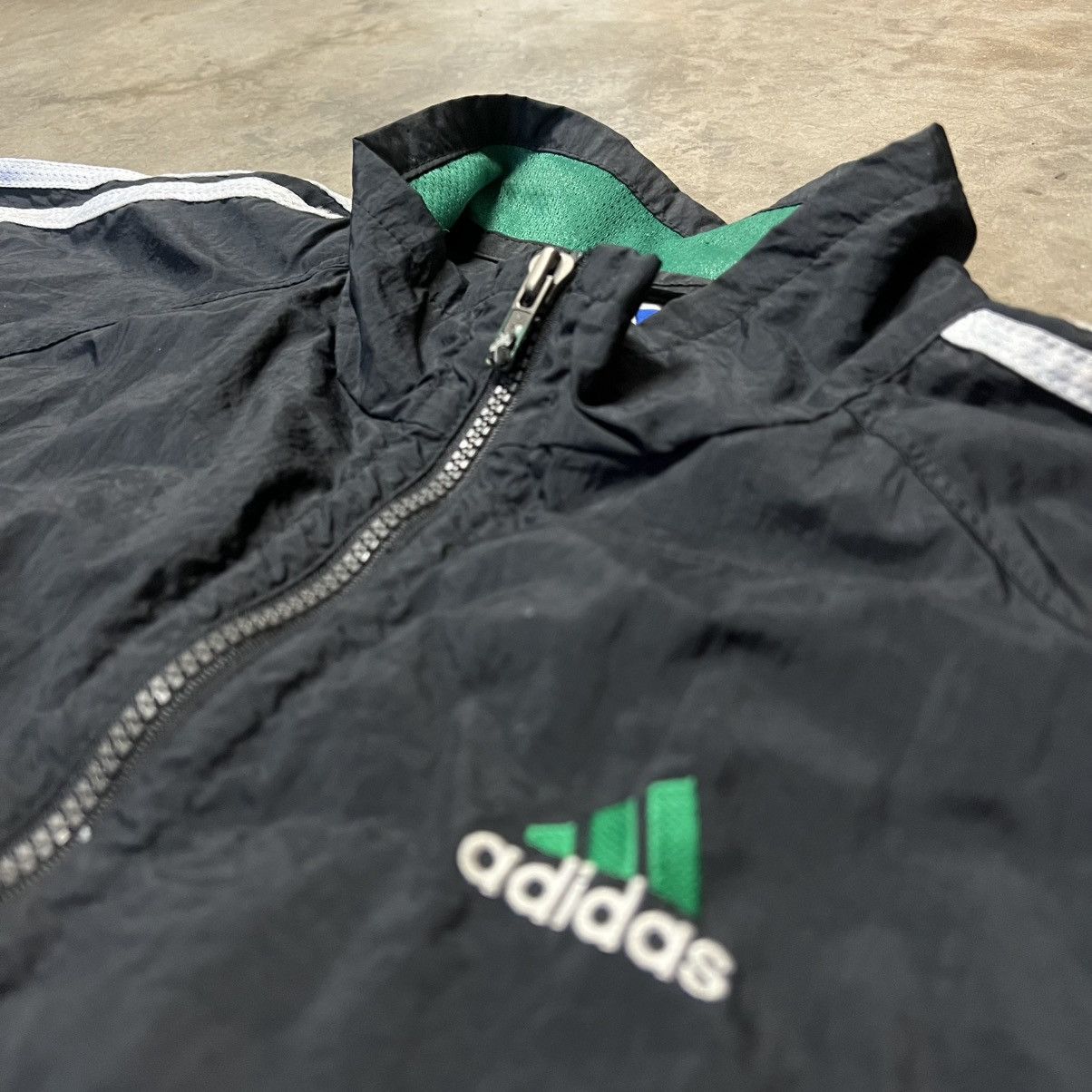 Adidas × Vintage Vintage 90’s Adidas Logo Windbreaker Jacket Size US L / EU 52-54 / 3 - 8 Thumbnail