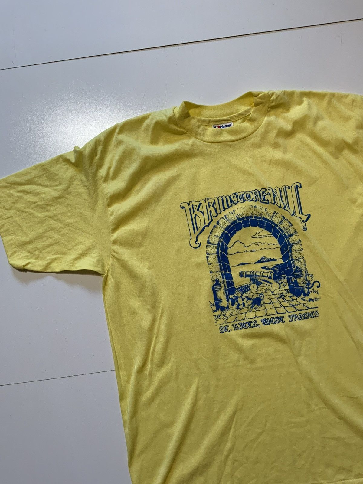 Hanes × Vintage VTG 50/50 Brimstone Hill West Indies Single Stitch T-Shirt Size US XL / EU 56 / 4 - 4 Thumbnail