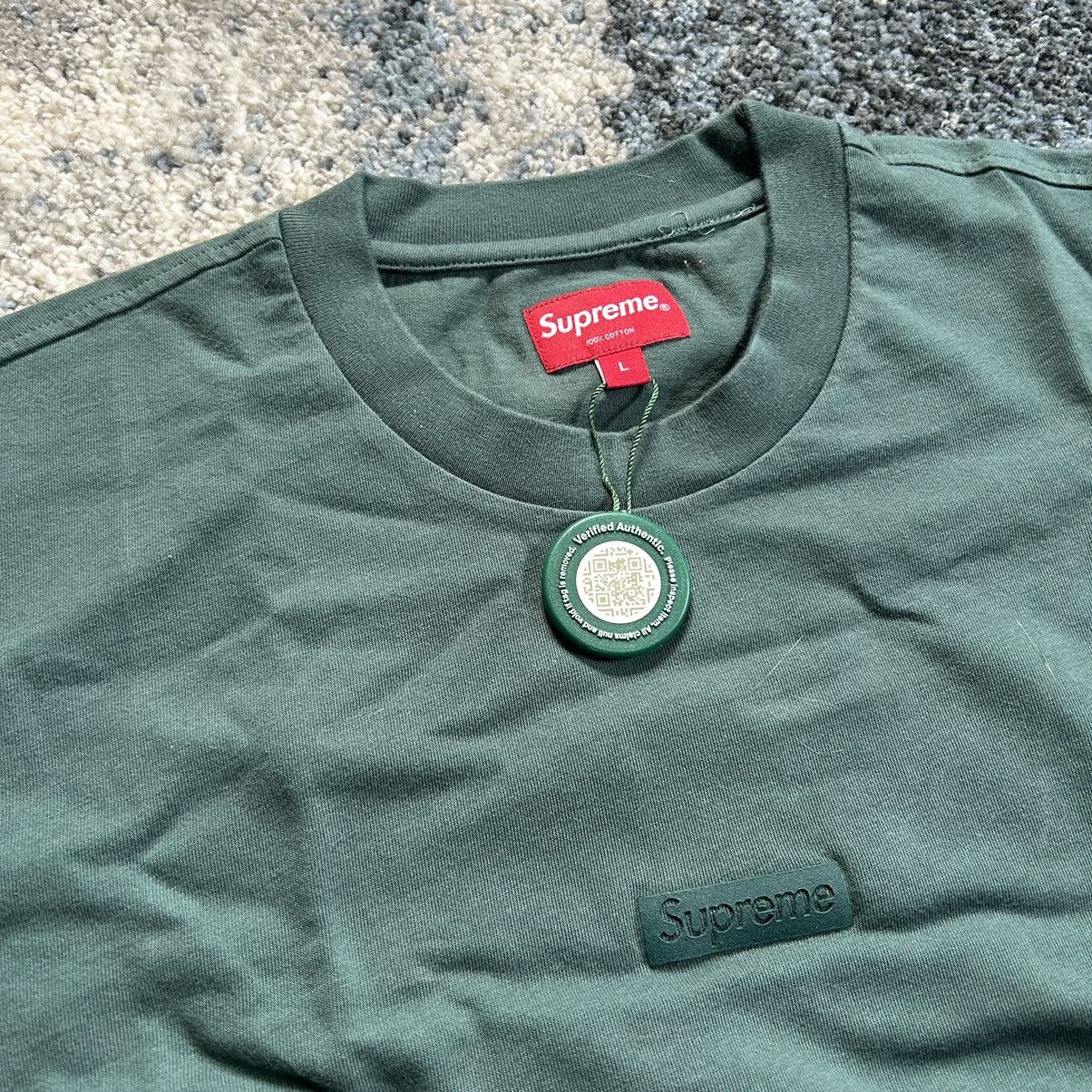 Supreme HiGH DENSiTY SMALL BOX LOGO S/S TOP TEE AQUA QUiET LUXURY Size US M / EU 48-50 / 2 - 6 Thumbnail