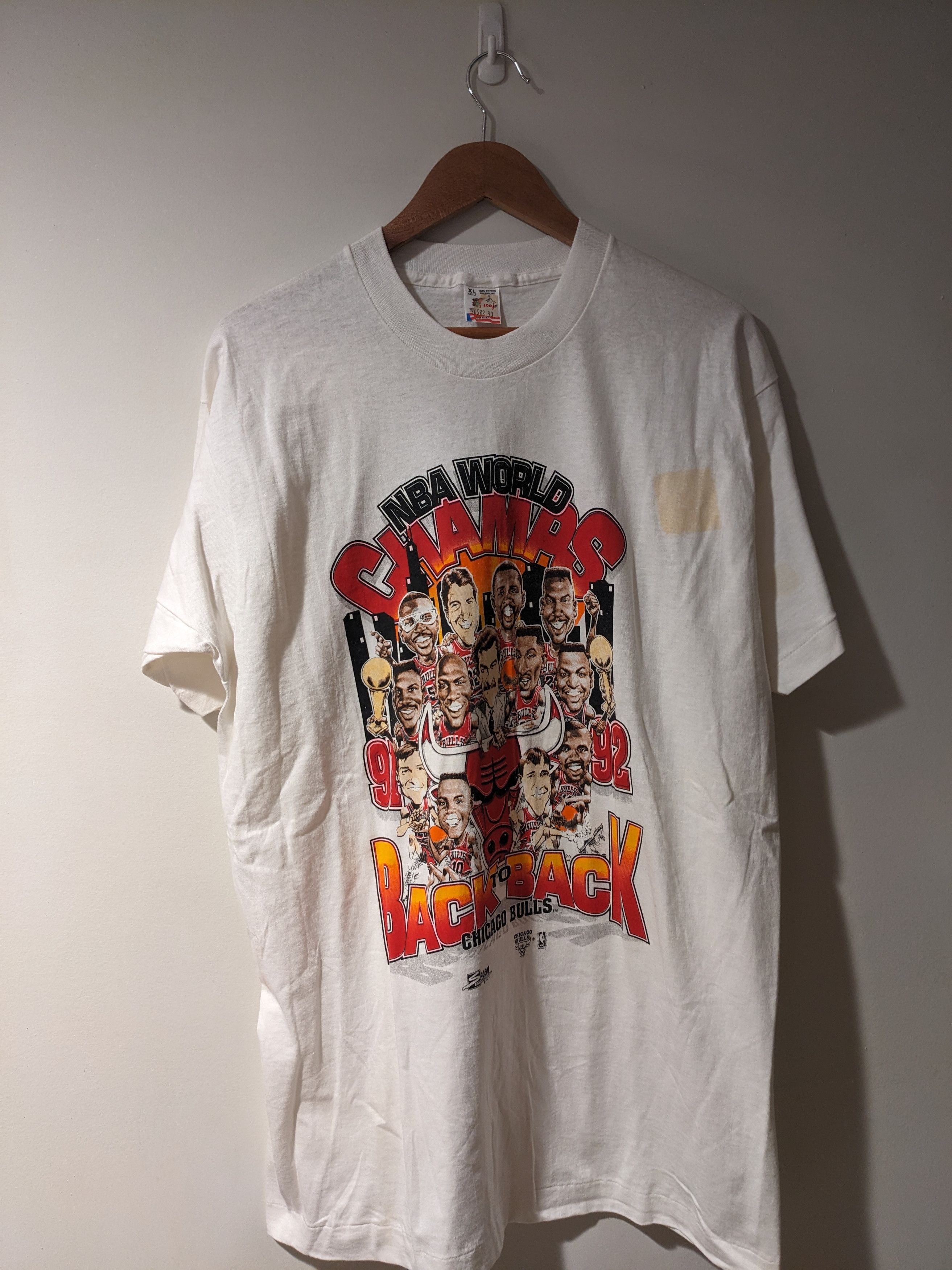 NBA × Vintage Vintage 1992 Chicago Bulls NBA World Champs Back T-Shirt Size US XL / EU 56 / 4 - 1 Thumbnail