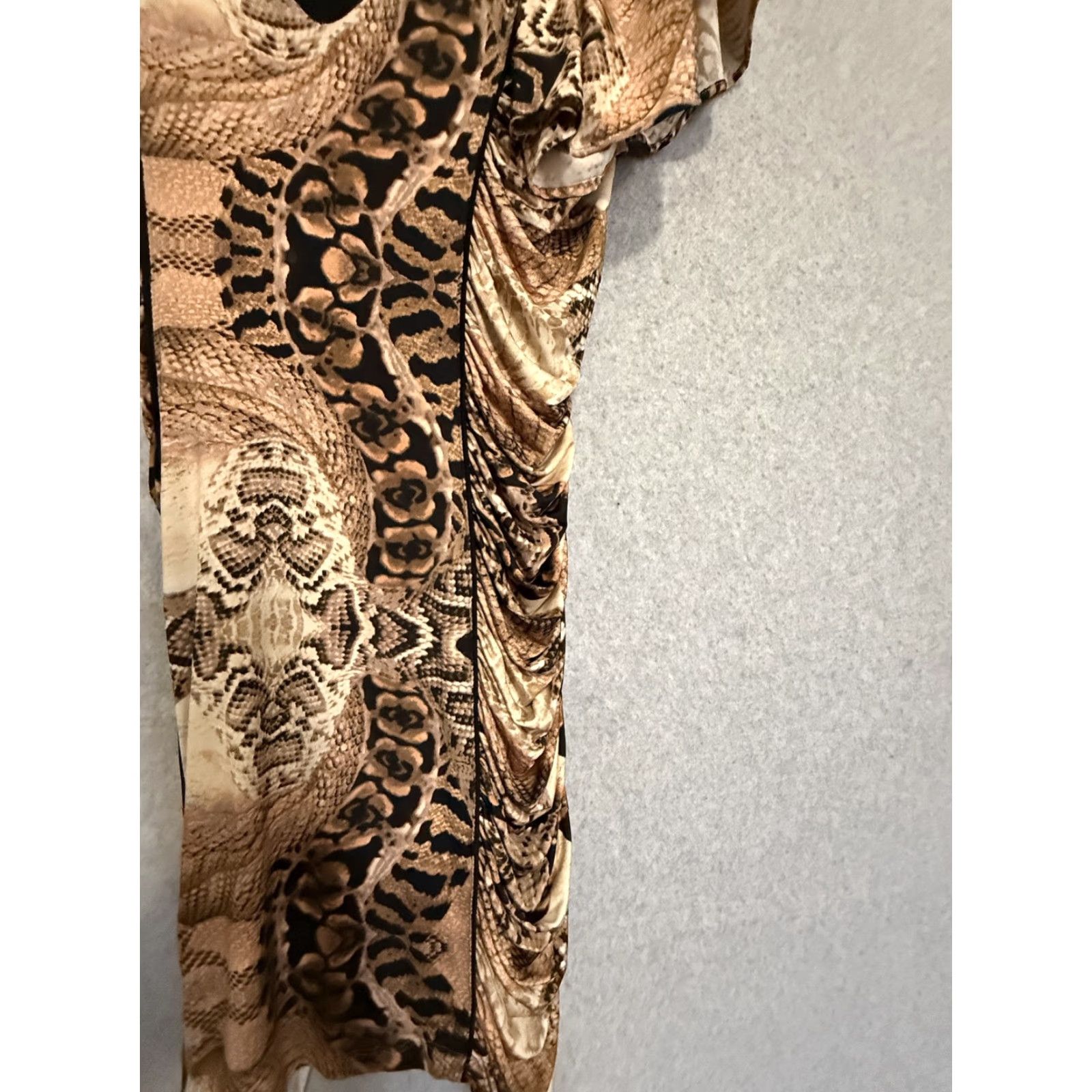 Bebe bebe Addiction Dress Womens M Brown Animal Print Ruched Flutter Sleeve Mini V-Neck Party/Cocktail Size M / US 6-8 / IT 42-44 - 2 Thumbnail