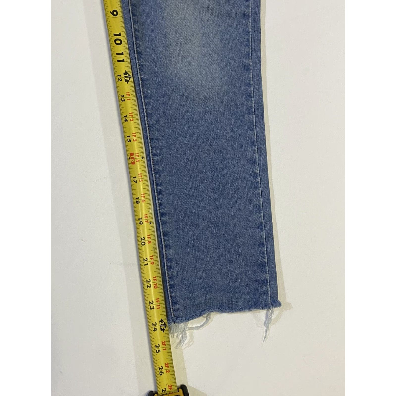 Levi's Levi's 311 Shaping Skinny Jeans Women Light Wash Mid Rise 28 Blue Denim Regular 5-Pocket Cotton Blend Slimming Stretch Size 28" / US 6 / IT 42 - 3 Thumbnail