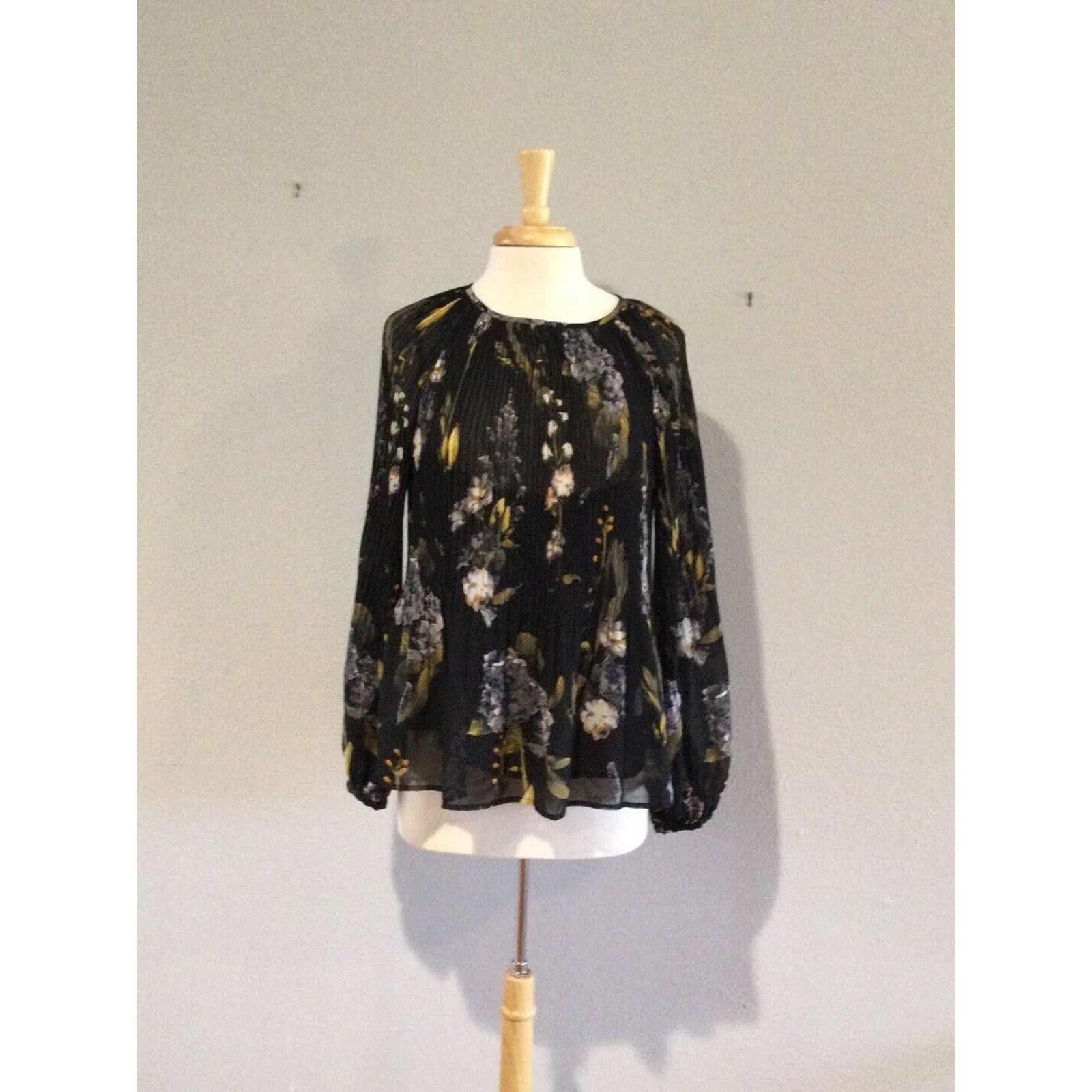 Other A New Day Floral Sheer Overlay w/Tank Underneath Top M Size M / US 6-8 / IT 42-44 - 1 Thumbnail