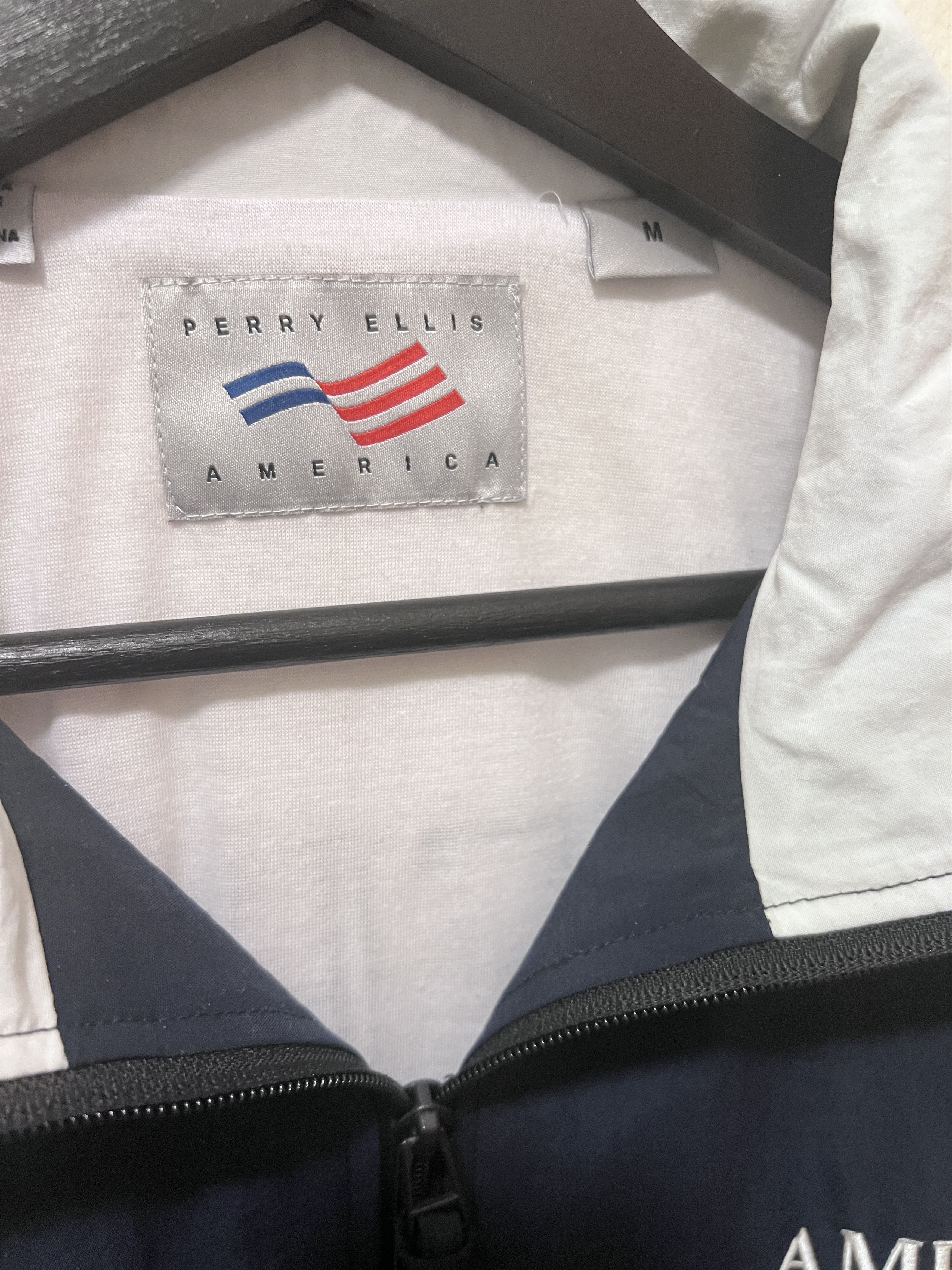 Perry Ellis Perry Ellis America Windbreaker Jacket (Medium) Size US M / EU 48-50 / 2 - 7 Thumbnail