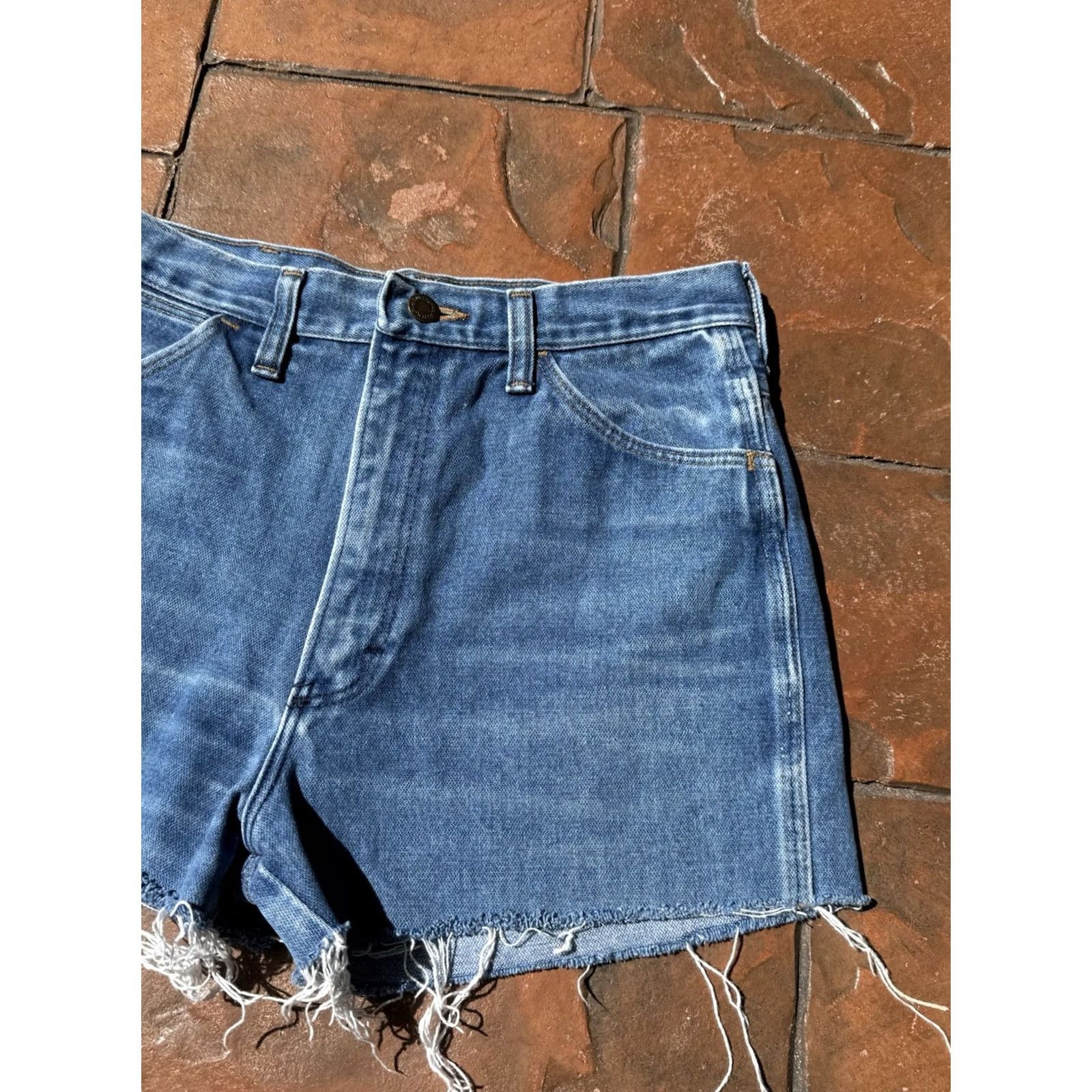 Wrangler VINTAGE Wrangler Denim Cut Off Shorts Women's 31 High Rise Blue 5-Pocket US Made Cowgirl 80s 90s Western Size 24" / US 00 / IT 34 - 5 Thumbnail