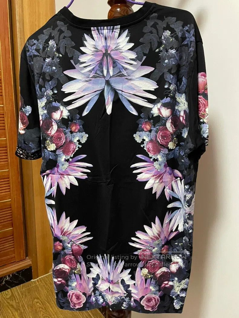 Givenchy Givenchy Classic Floral Short Sleeve Size US S / EU 44-46 / 1 - 2 Thumbnail