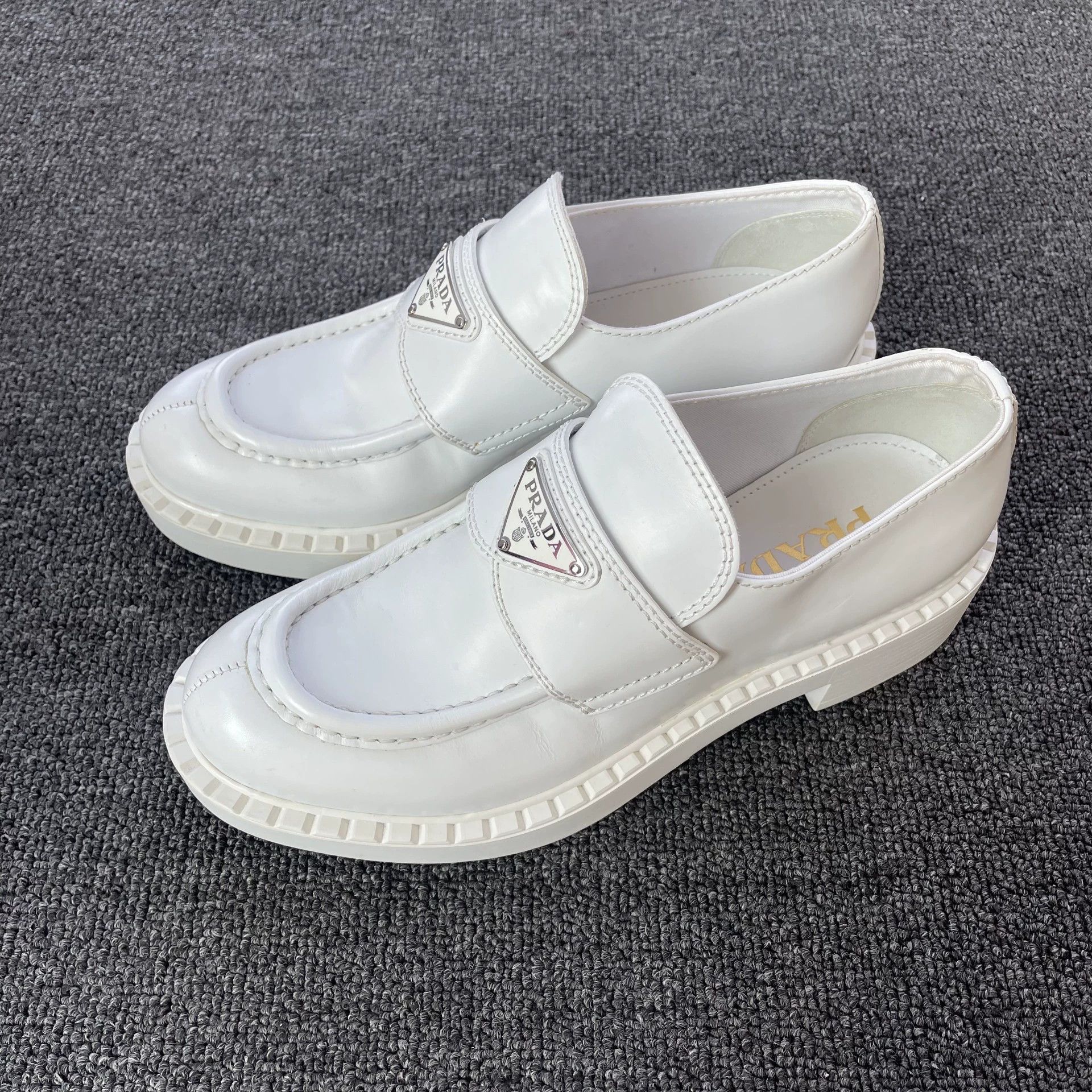 Prada PRADA women's leather loafers white 36.5 EU Size US 6 / IT 36 - 1 Thumbnail