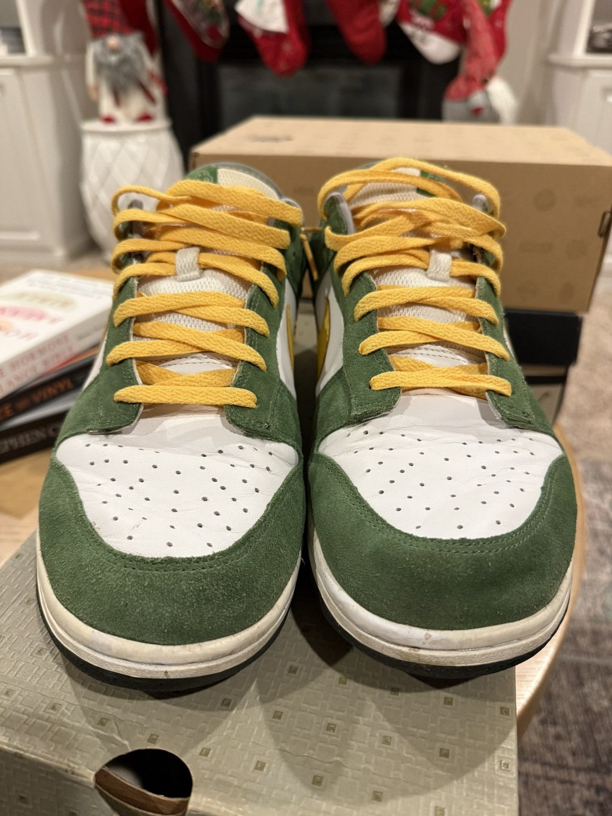 Nike Vintage Nike Dunk Low 2005 Mens Size 13 Yellow & Green Size US 13 / EU 46 - 5 Thumbnail