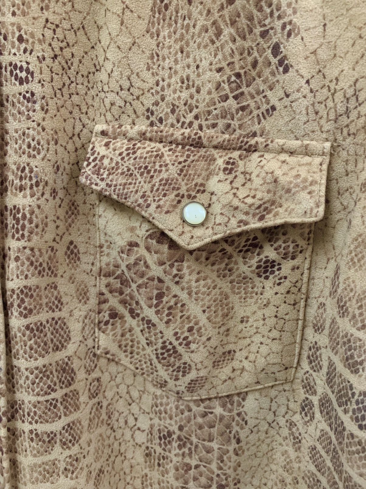 Japanese Brand Out of Curiosity Snakeskin Wool Collar Shirts Size US L / EU 52-54 / 3 - 4 Thumbnail