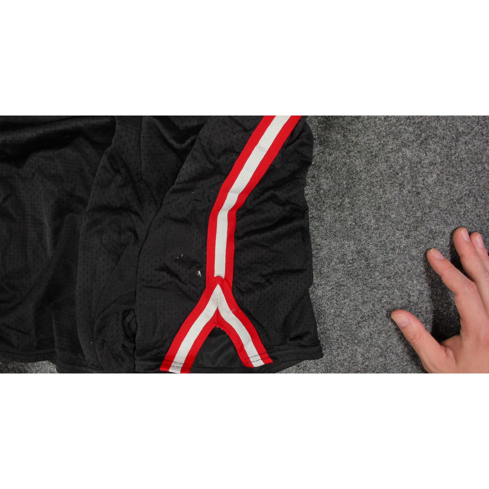 Champion Champion | Vintage 90s Kutztown University Mesh Shorts Size US 29 - 8 Thumbnail