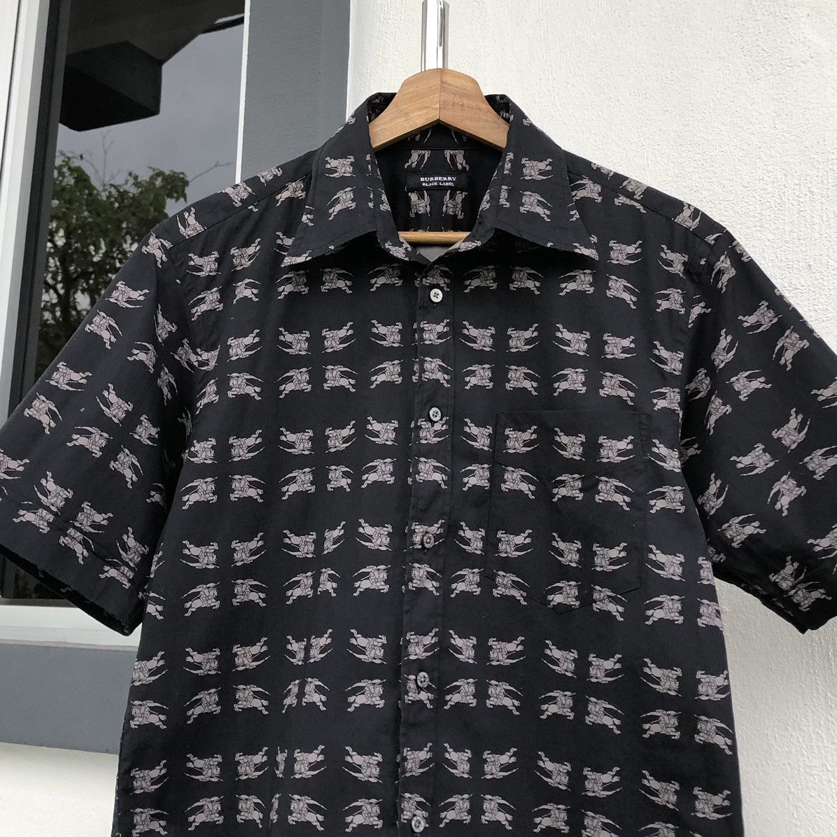 Burberry Burberry Black Label Overprint Logo Stretchable Short Sleeve Size US S / EU 44-46 / 1 - 3 Thumbnail