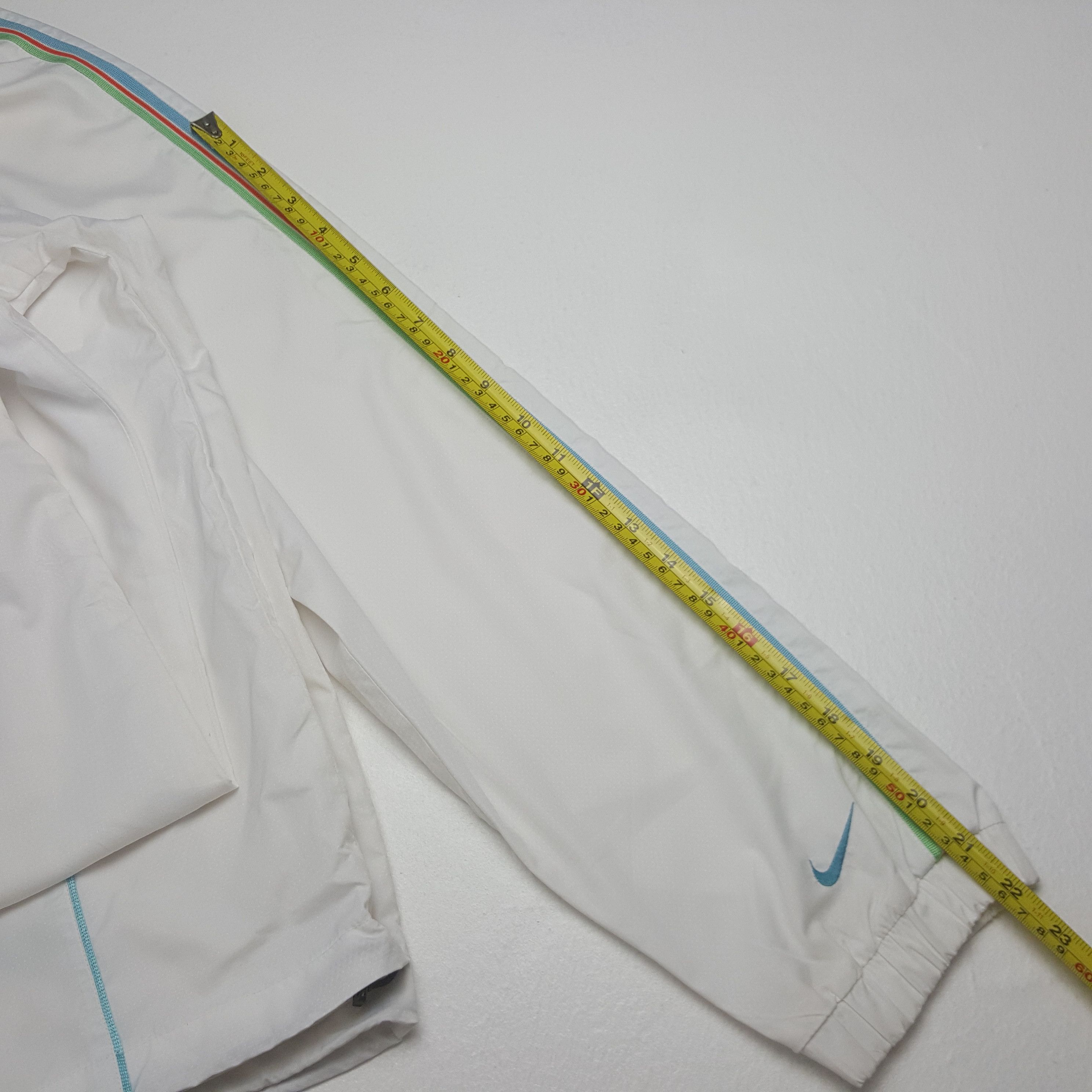 Nike Vintage Nike Windbreaker Sports Jacket C306N8 Size US L / EU 52-54 / 3 - 6 Thumbnail