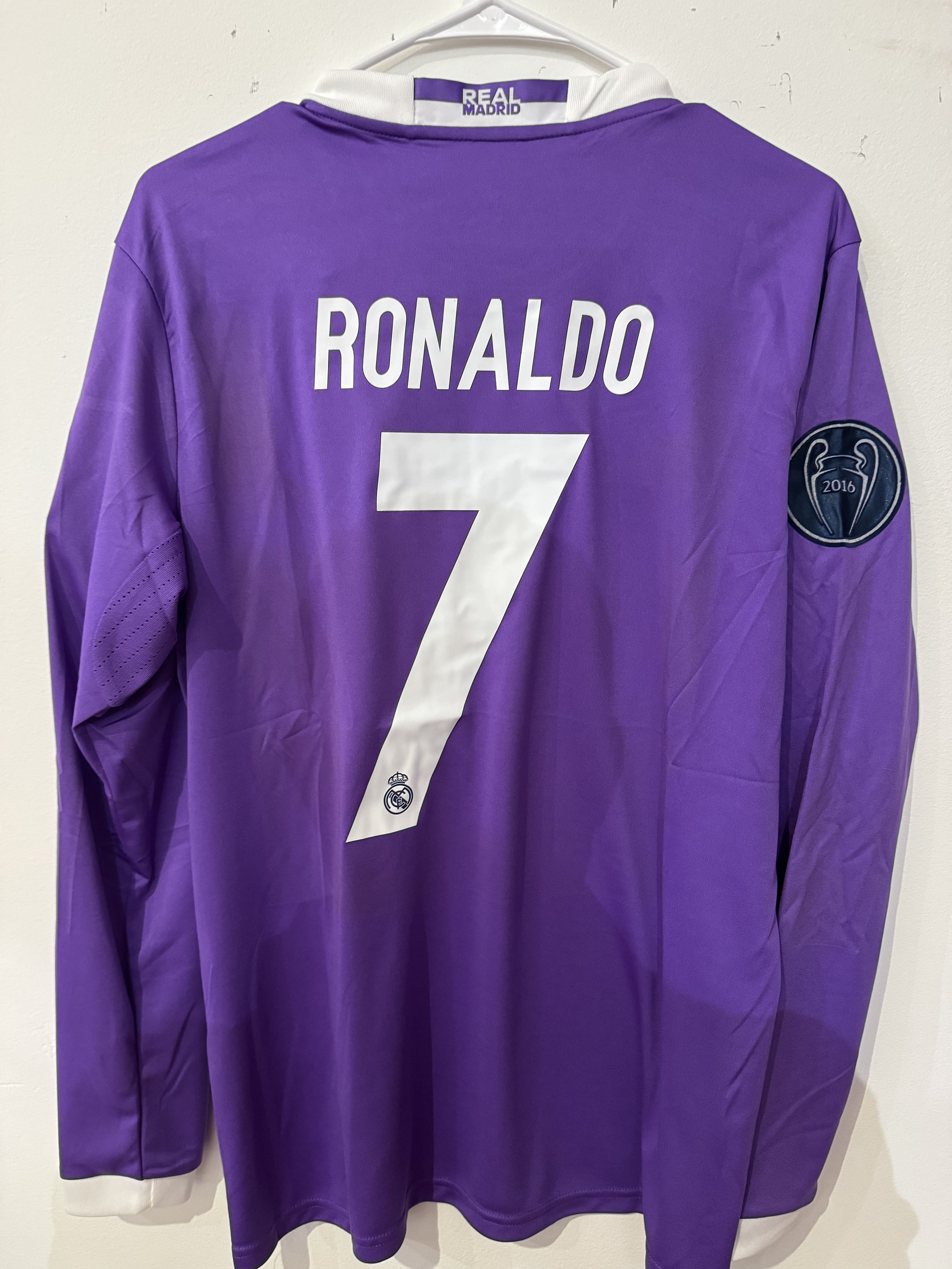 Other RONALDO #7 Purple long sleeve soccer kersey mens sizes Size US M / EU 48-50 / 2 - 4 Thumbnail
