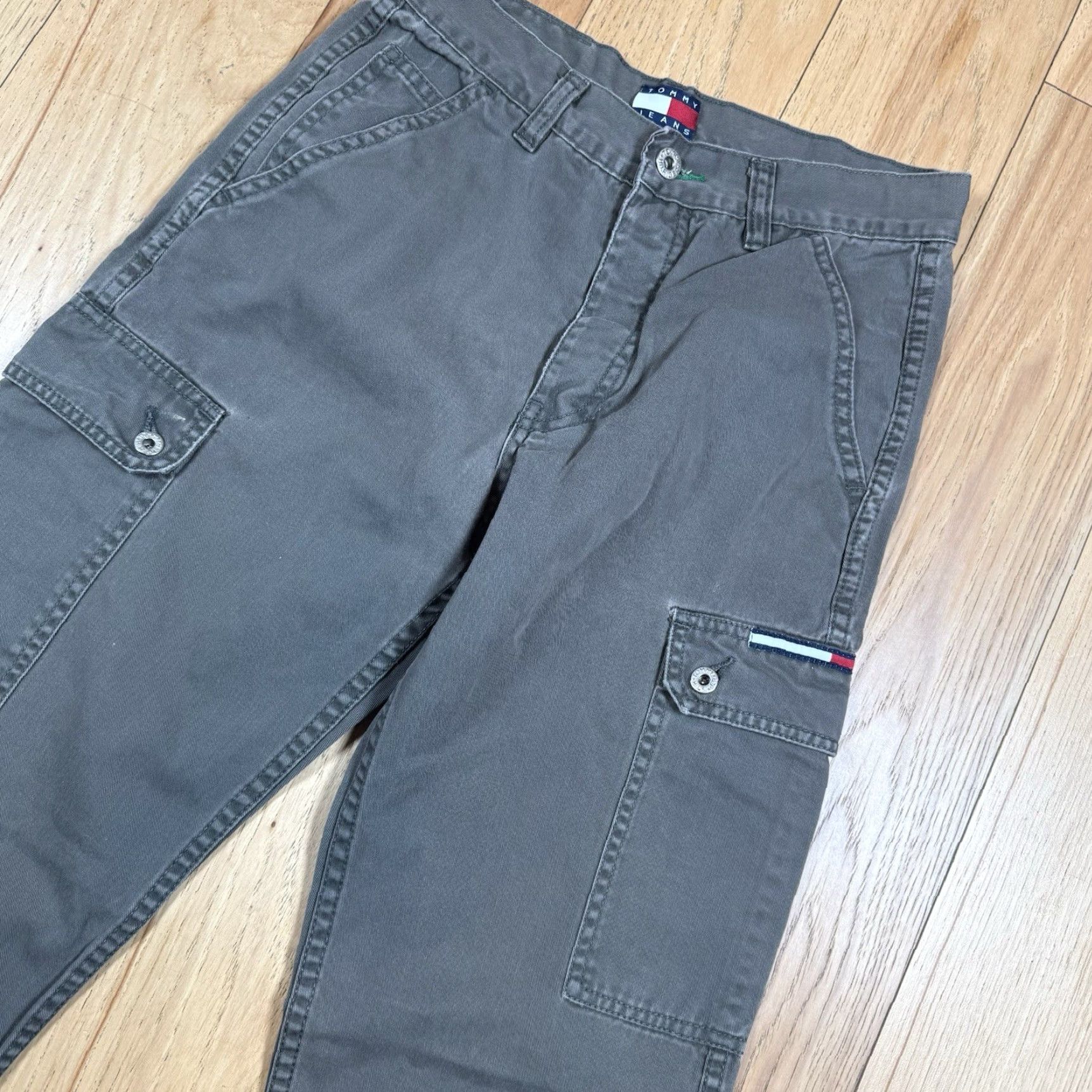 Tommy Hilfiger VINTAGE Tommy Hilfiger Cargo Pants Men 36 Regular Green 30in Inseam Straight Relaxed Adjustable Waist Size 25" / US 0 / IT 36 - 2 Thumbnail
