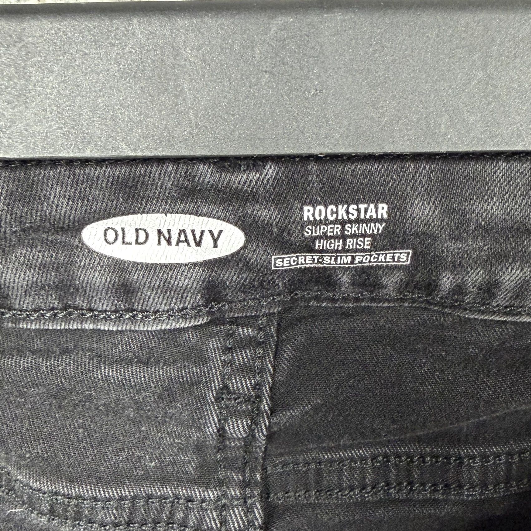 Old Navy Old Navy Rockstar Super Skinny Jeans Women 2 26x26.5 Black High Rise Secret Slim Distressed Pockets Stretch Denim Five-Pocket Jeans Womens Size 26" / US 2 / IT 38 - 7 Thumbnail