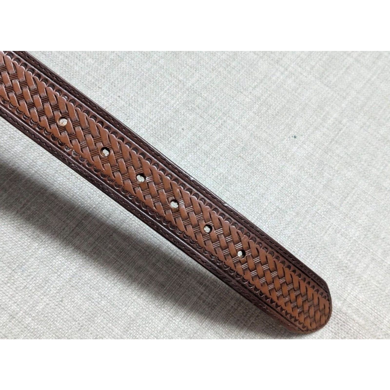 Vintage VINTAGE WESTERN BELT Men 46 Brown Cowhide Leather Basketweave Tooled Buckle 1-1/2" Wide Cowboy Belt Size 46 - 4 Thumbnail