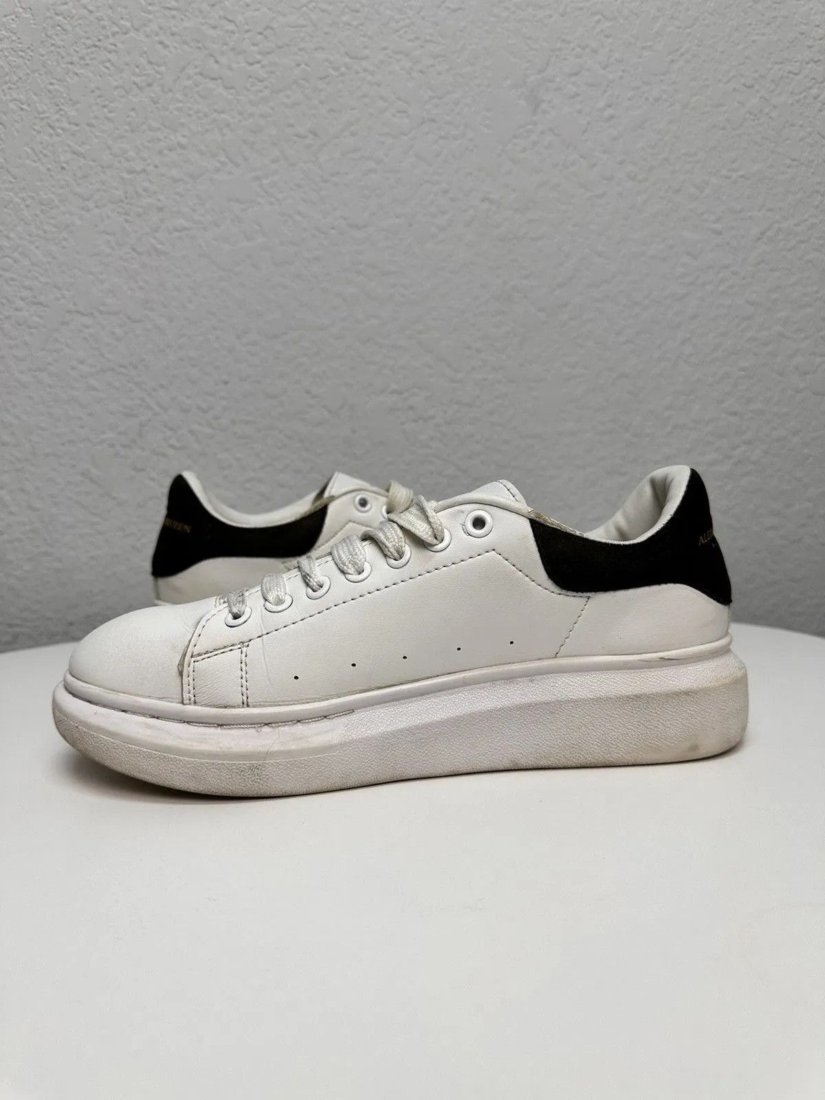 Alexander McQueen White Design Sneakers Alexander McQueen Y2K Rare Style Size US 9 / IT 39 - 7 Thumbnail