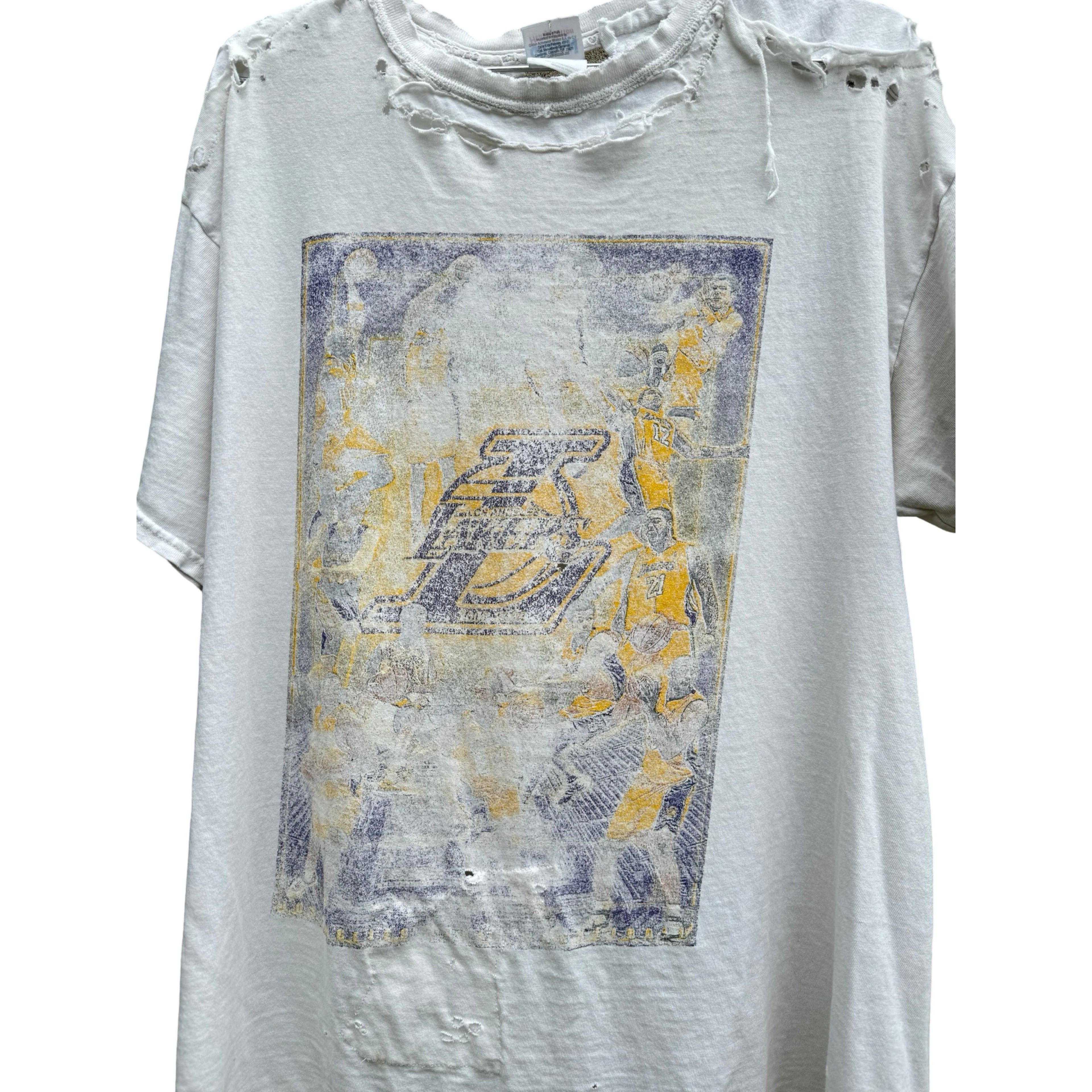 Vintage Lakers Mickeys Thrashed Tee Size US L / EU 52-54 / 3 - 3 Thumbnail