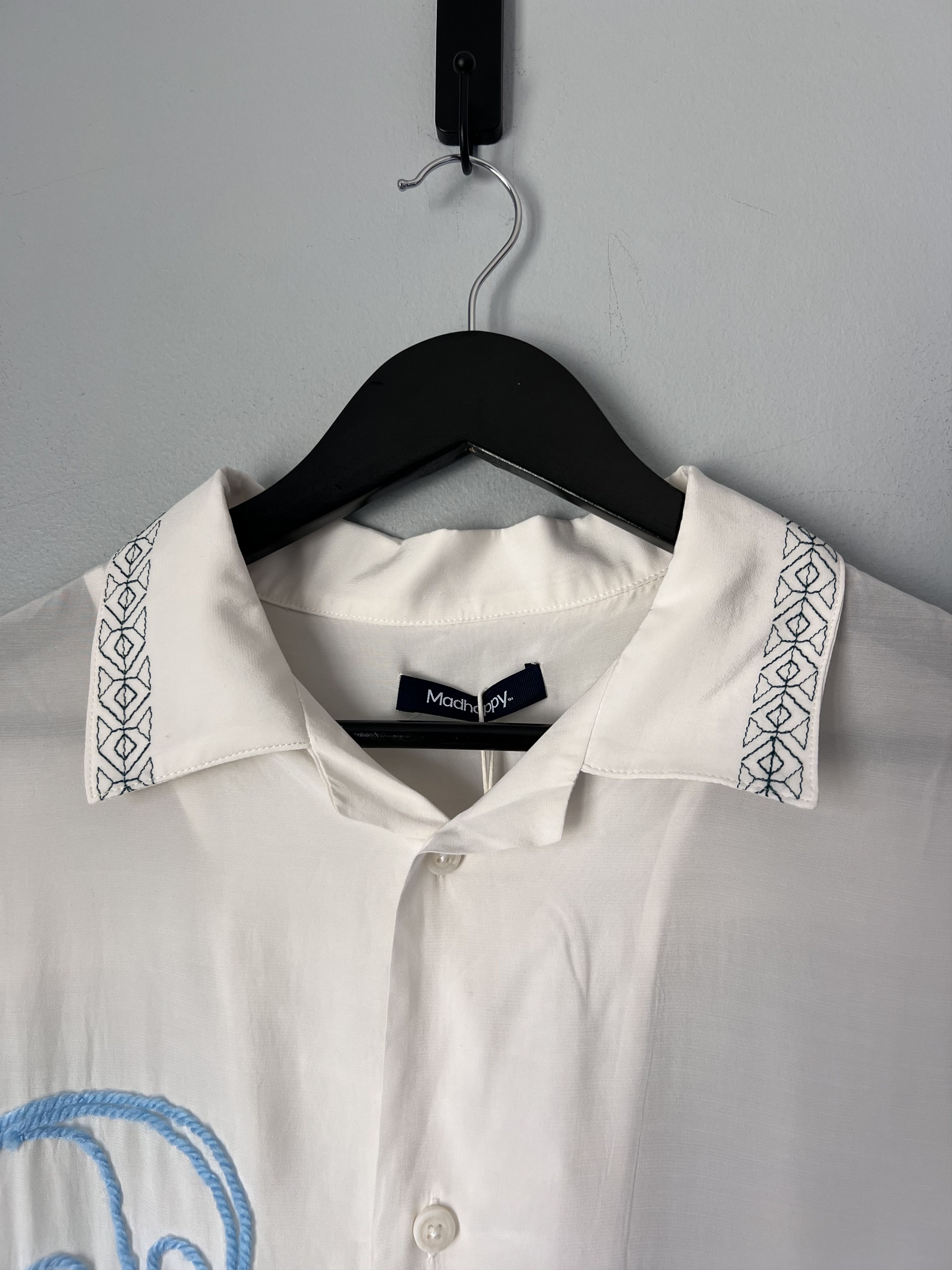 Madhappy Madhappy Embroidered Synergy Camp Collar Shirt in White Size US L / EU 52-54 / 3 - 2 Thumbnail