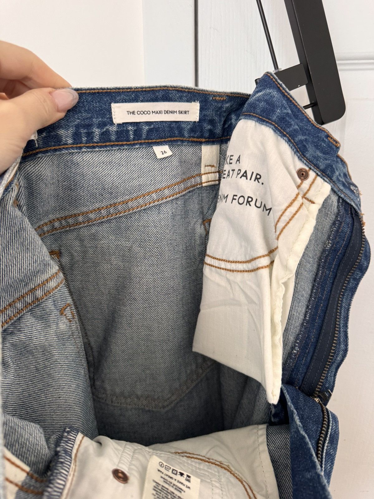 Aritzia Aritzia denim forum the coco maxi denim skirt size 26 Size 26" / US 2 / IT 38 - 5 Thumbnail