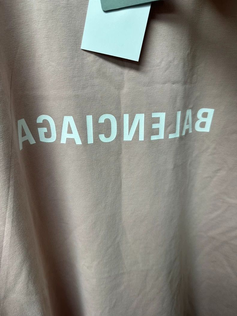 Balenciaga Balenciaga Monogrammed Crew Neck Pullover Short Sleeve Dro Size US M / EU 48-50 / 2 - 3 Thumbnail