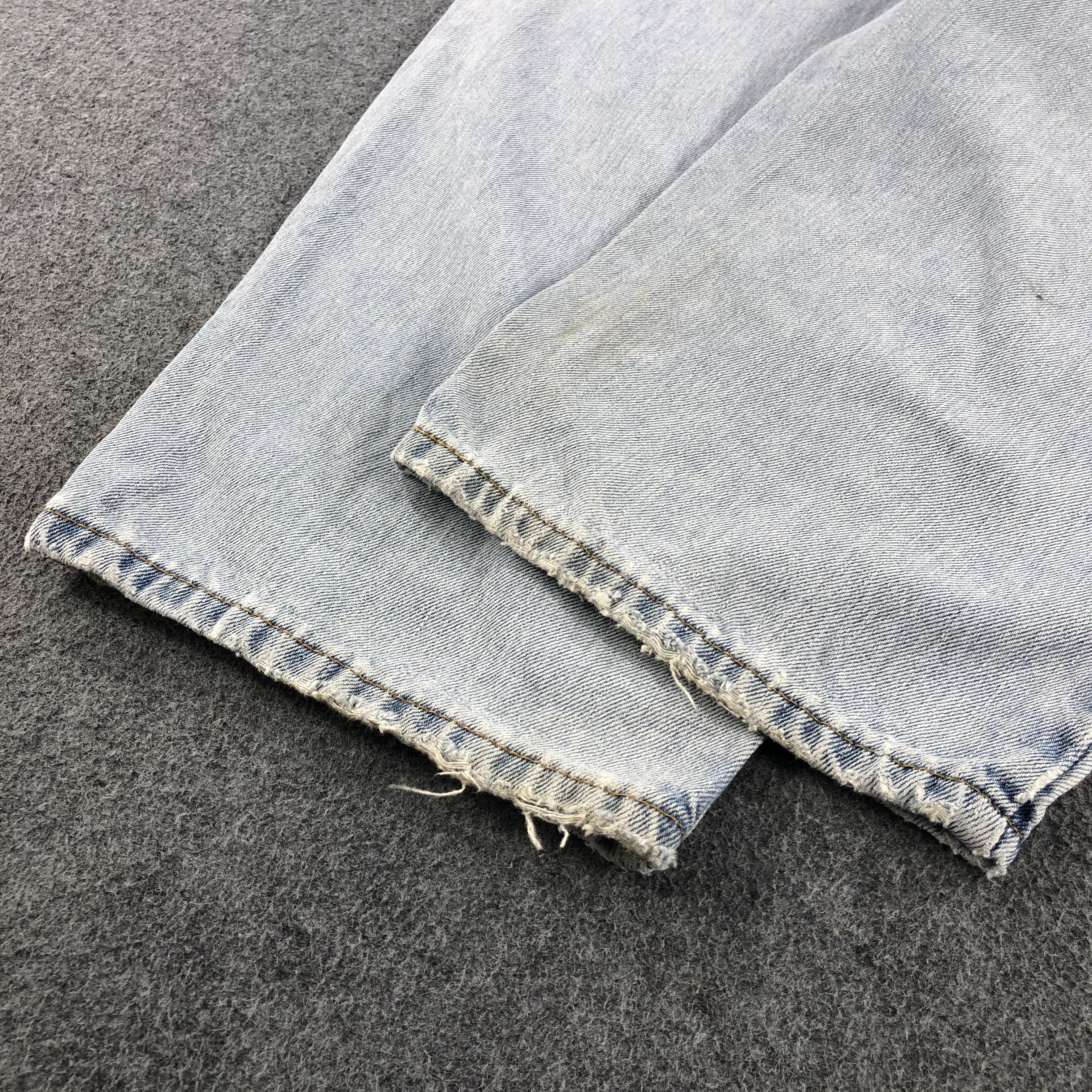 Levi's Vintage 90s Light Wash Levis 560 Jeans-J1194 Size US 42 / EU 58 - 6 Thumbnail