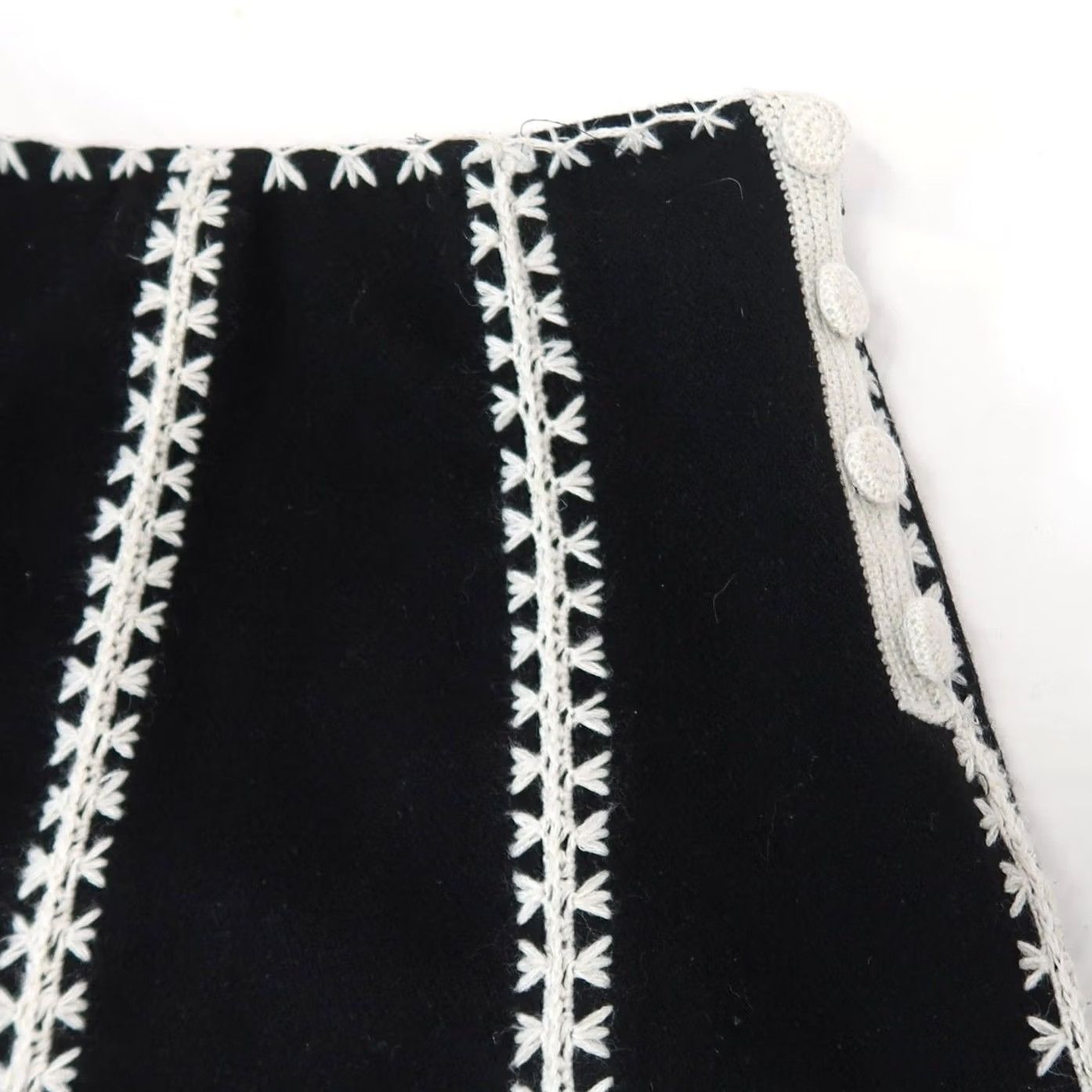 Vintage VINTAGE Etcetera Skirt 2 Black Cream Trim Wool Blend A-Line Y2K Women Size 26" / US 2 / IT 38 - 2 Thumbnail