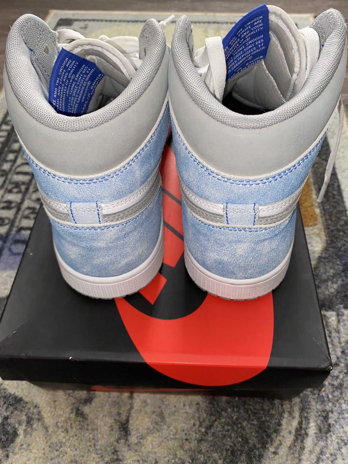 Jordan Brand × Nike Jordan 1 Retro High Hyper Royal Smoke Grey Size US 9.5 / EU 42-43 - 6 Thumbnail