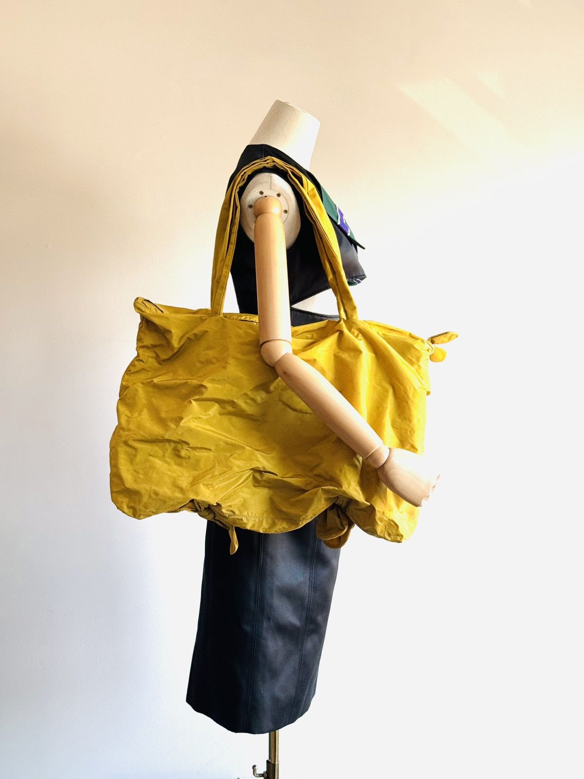Romeo Gigli Vintage Romeo Gigli convertible knot duffle bag Size ONE SIZE - 2 Thumbnail
