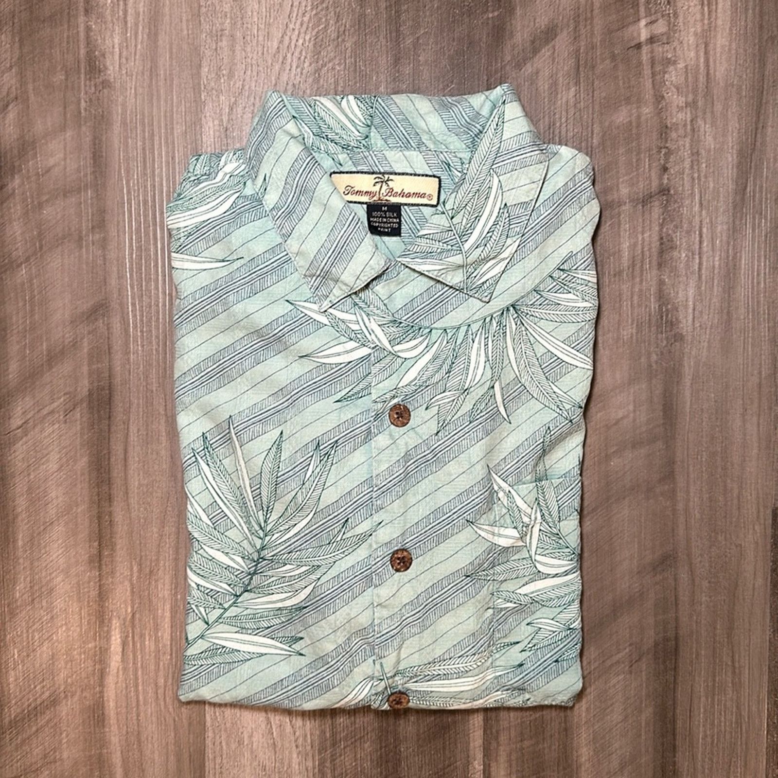 Tommy Bahama Tommy Bahama Silk Tropical Short Sleeve Button Down - Medium Size US M / EU 48-50 / 2 - 1 Thumbnail