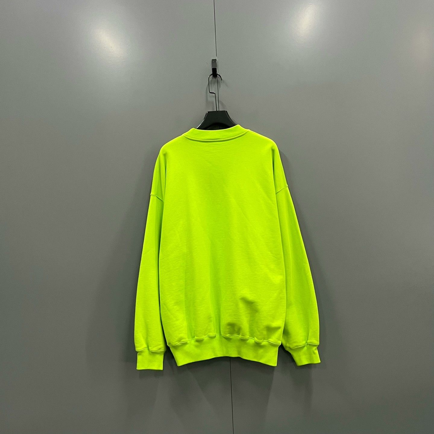 Balenciaga Balenciaga Fluorescent Green Embroidered Logo Sweatshirt Size US S / EU 44-46 / 1 - 2 Thumbnail