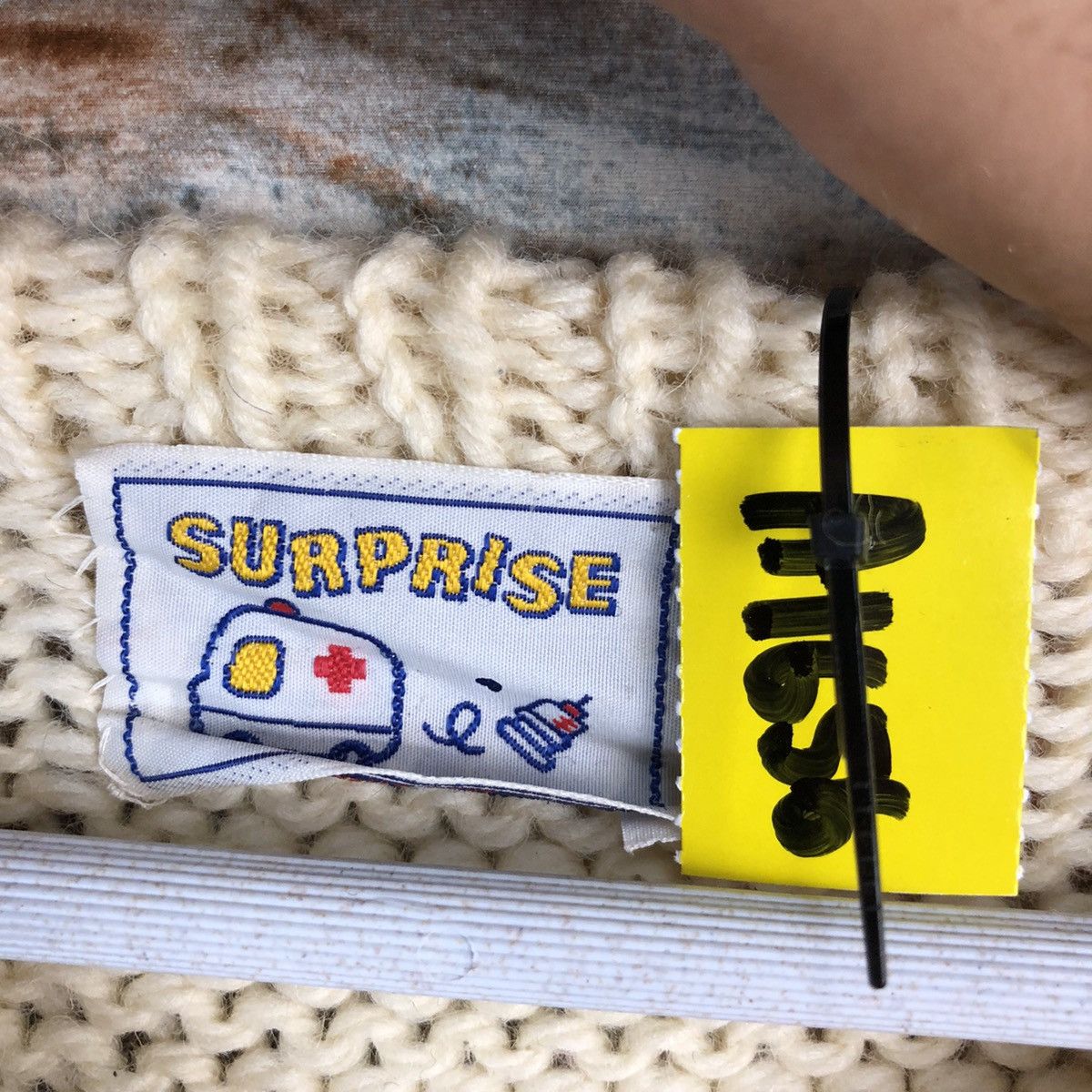 Homespun Knitwear × Japanese Brand Suprite vintage White Knitwear #A1636 Size US M / EU 48-50 / 2 - 9 Thumbnail
