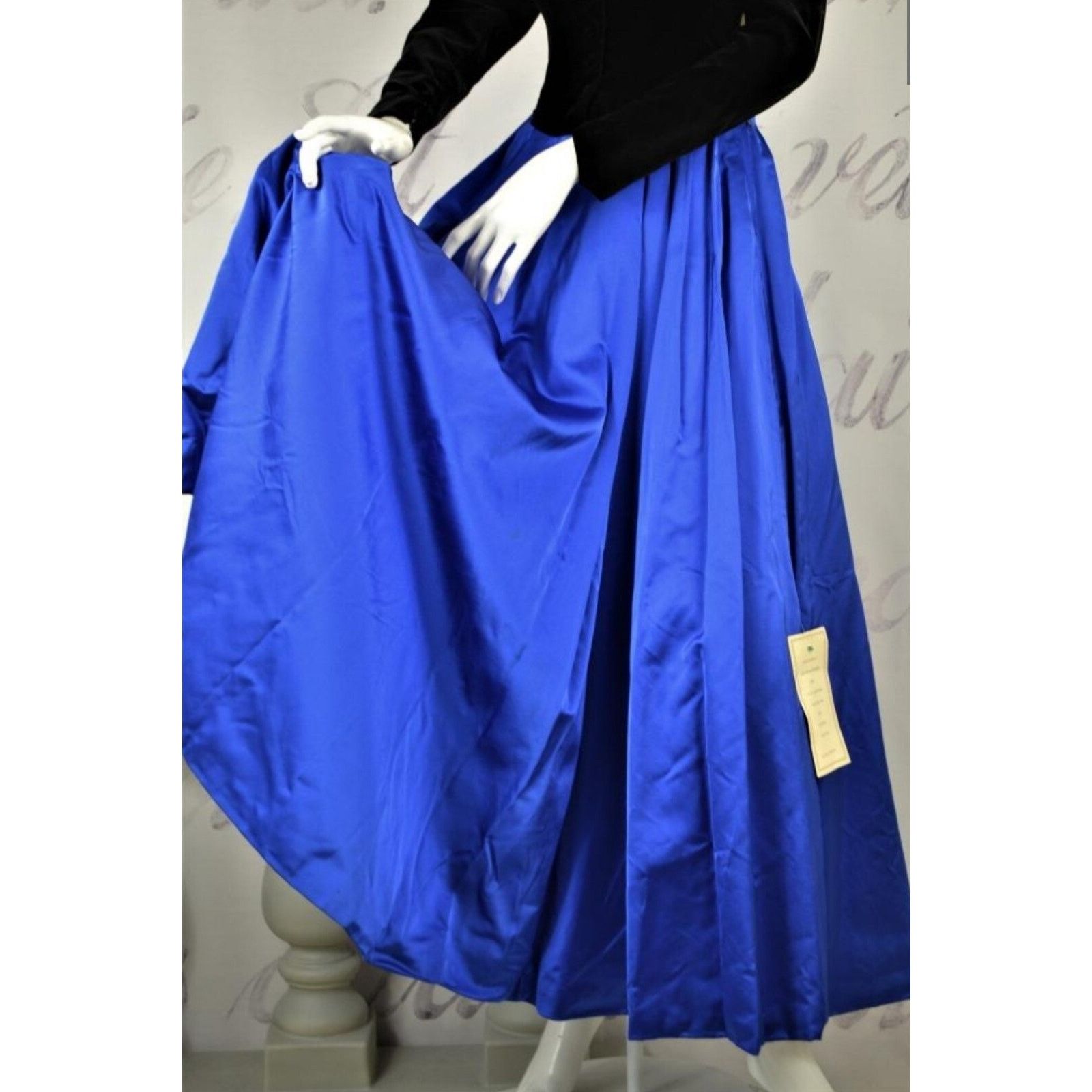 Laura Ashley VTG New Old Stock 4 S/XS Laura Ashley Formal Gown Velvet Size S / US 4 / IT 40 - 5 Thumbnail