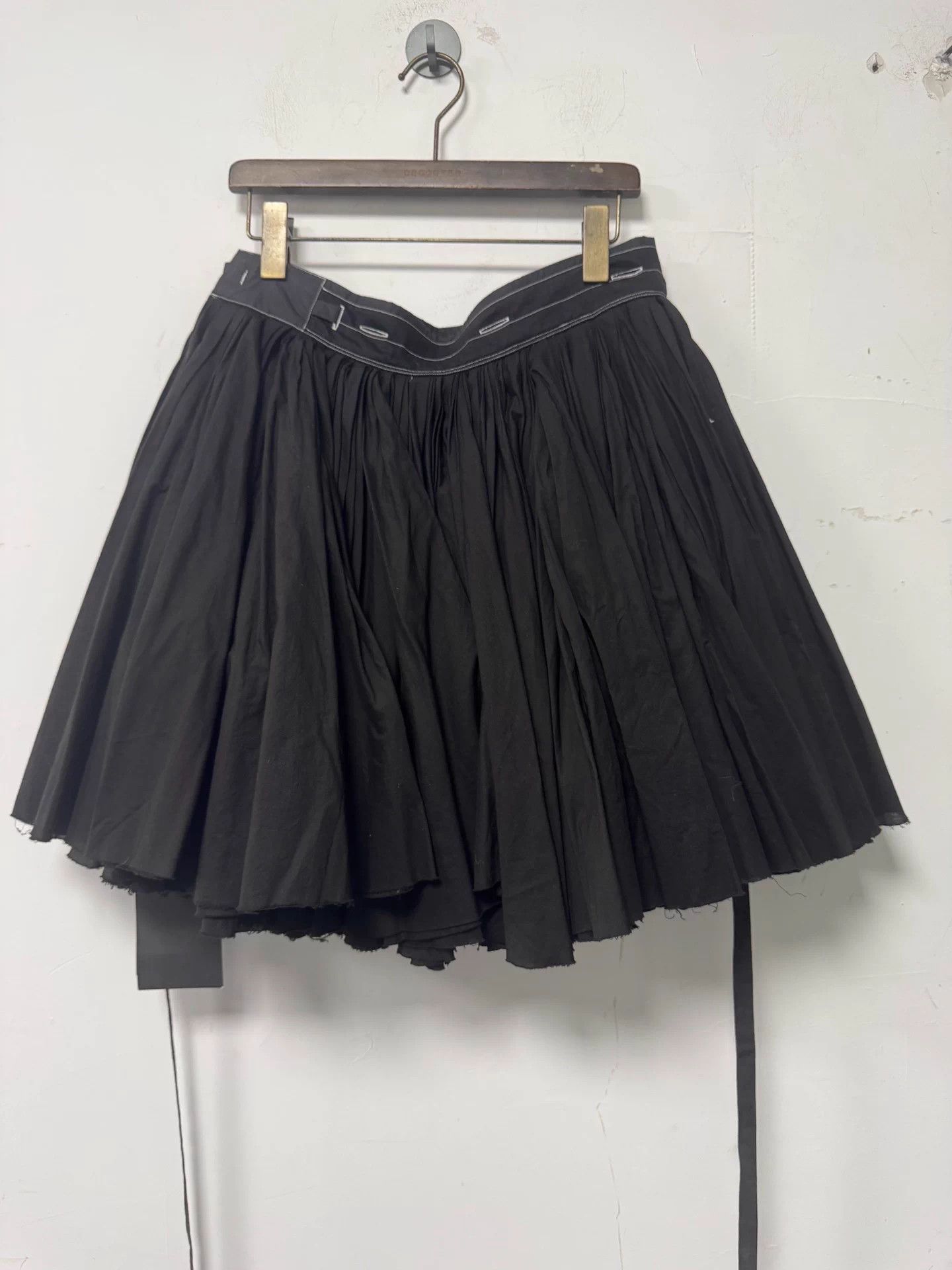 Nicolas Andreas Taralis NICOLAS ANDREAS TARALIS Black Pleated Skirt TU Size 24" / US 00 / IT 34 - 1 Thumbnail