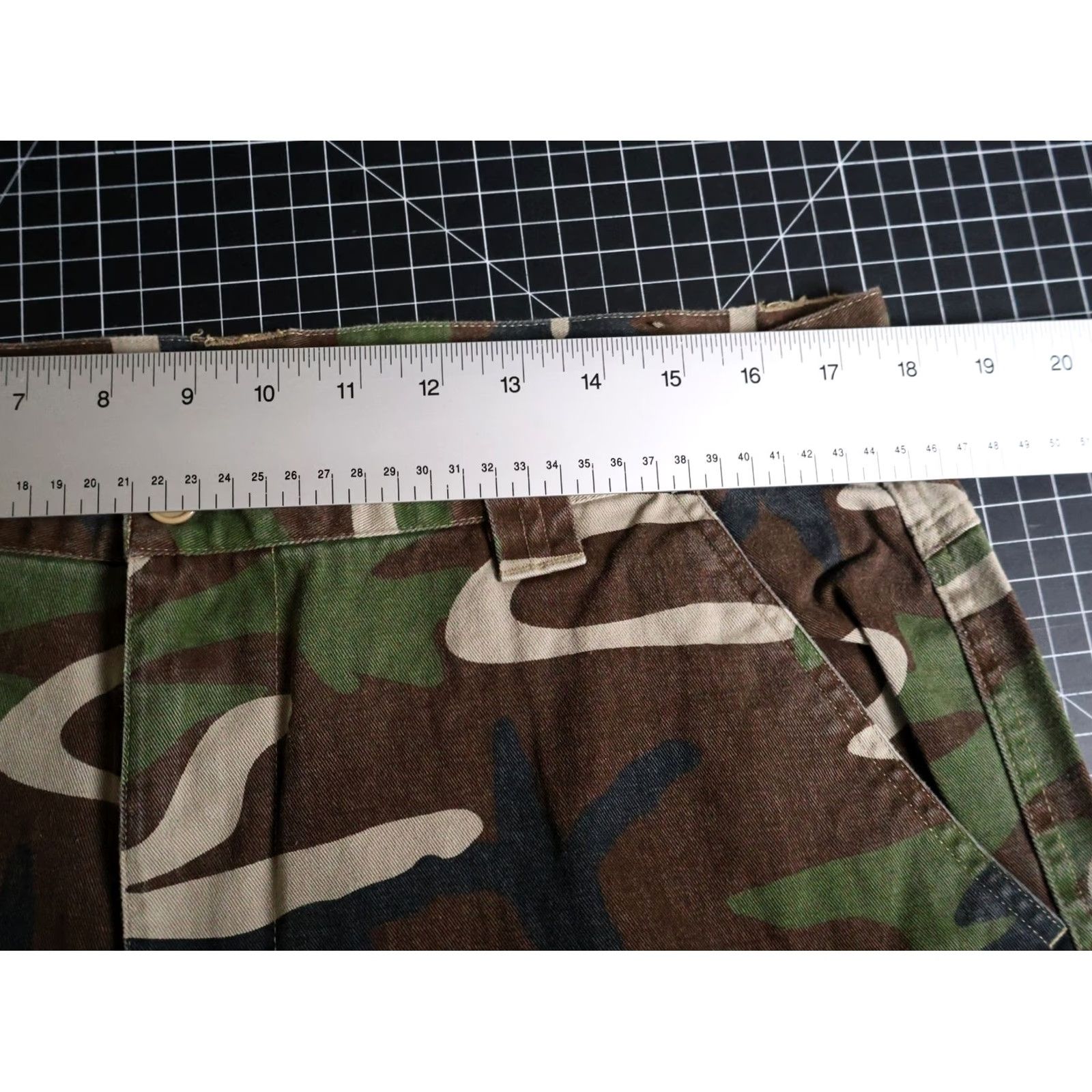Vintage VINTAGE Nevada Cargo Pants Men 36 x 32 Camouflage Green Brown 90s Army Outdoor Workwear Pants Mens Size US 36 / EU 52 - 5 Thumbnail