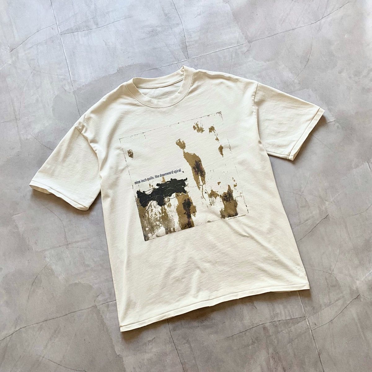 Band Tees 1994 Nine Inch Nails The Downward Spiral Vintage T-shirt Tee Size US L / EU 52-54 / 3 - 1 Thumbnail