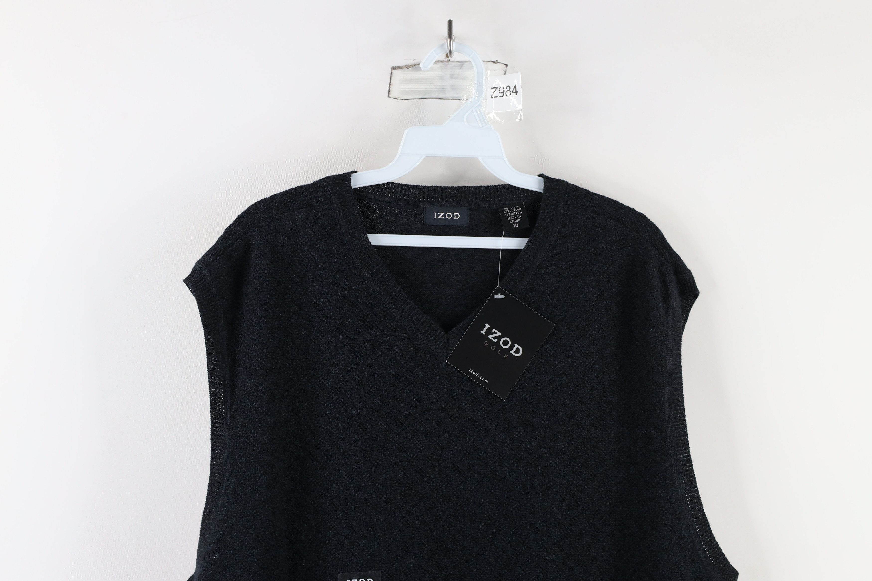 Izod × Vintage Deadstock Vintage Izod Golf Textured V-Neck Sweater Vest Size US XL / EU 56 / 4 - 2 Thumbnail