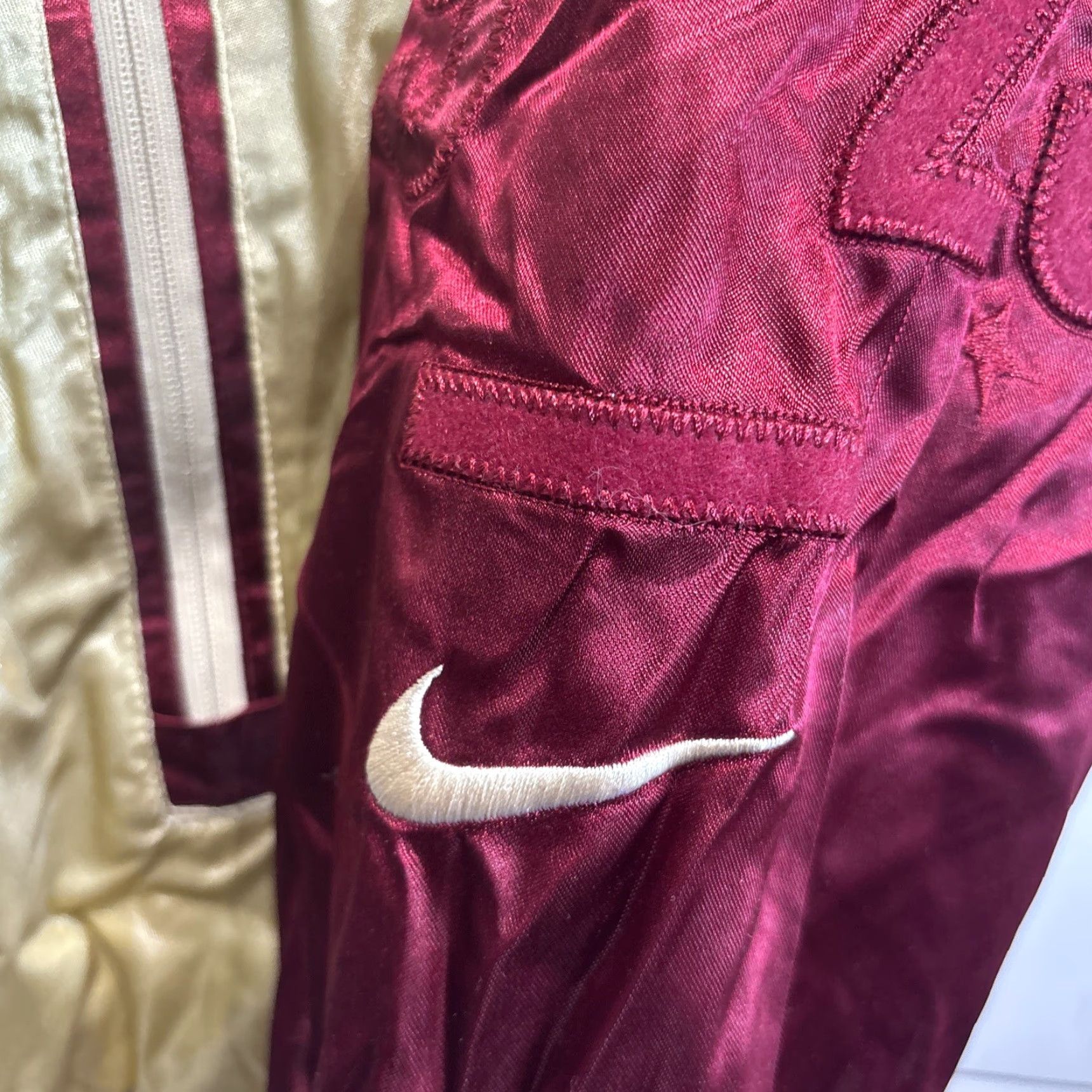 Nike Nike Witness X Lebron James LBJ 23 Fate Loves The Fearless Satin Jacket Bomber Jacket Men L Gold Size US L / EU 52-54 / 3 - 5 Thumbnail